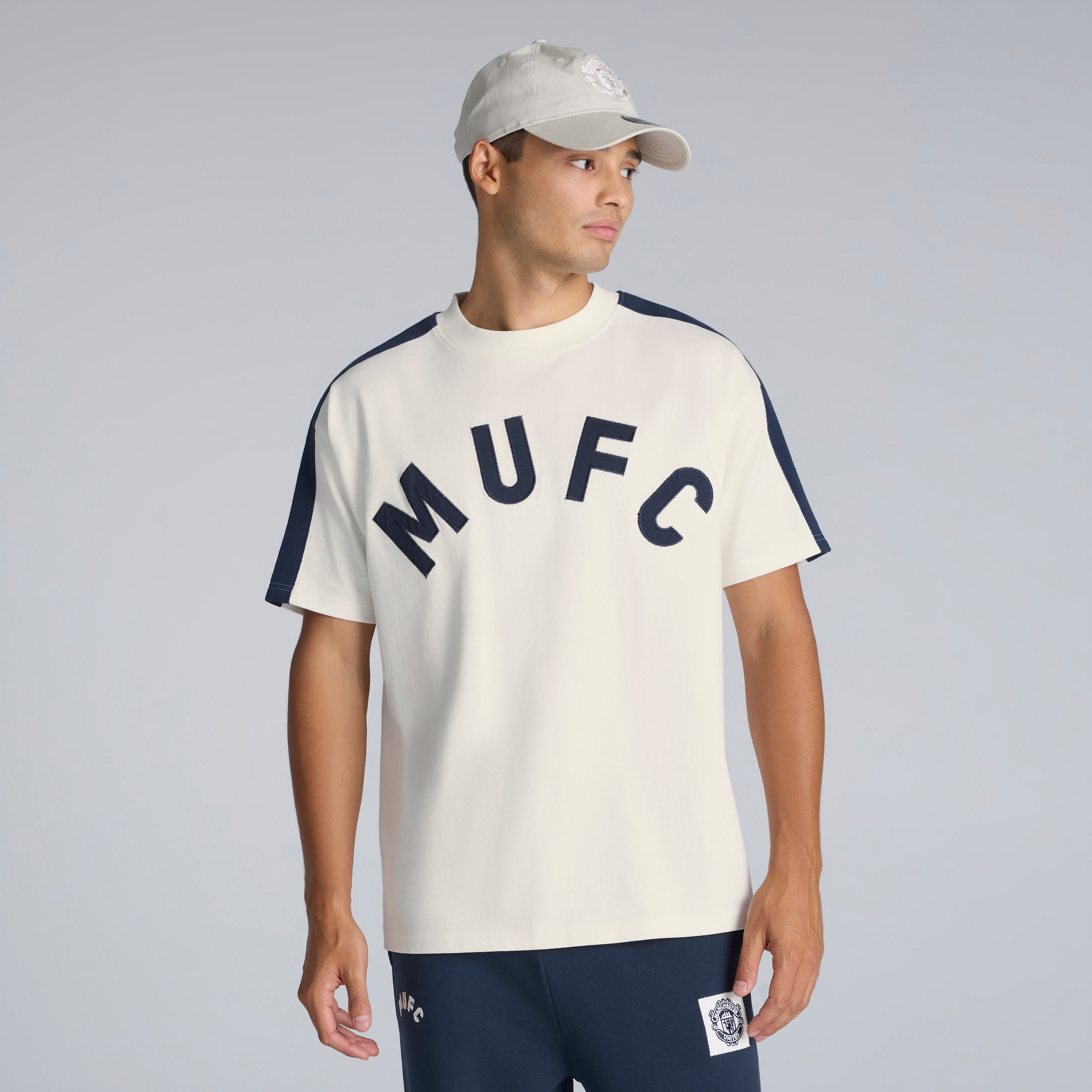 Manchester United Heritage Print T-Shirt Cream