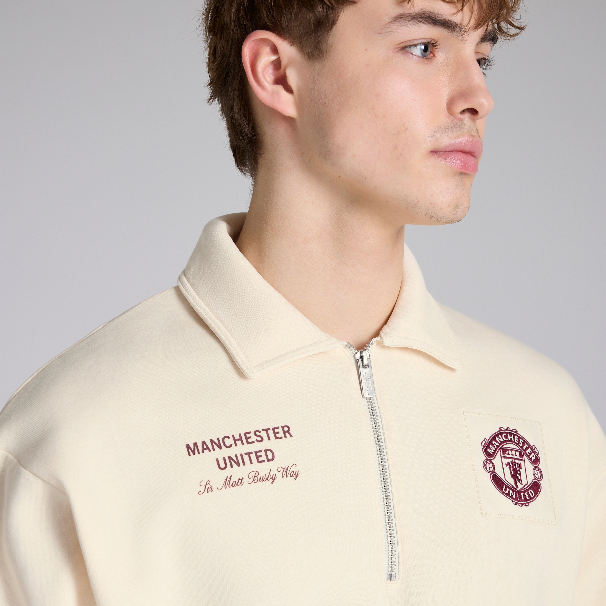Manchester United Theatre of Dreams Quarter Zip Sweatshirt Cream Beige Detail [5-5]