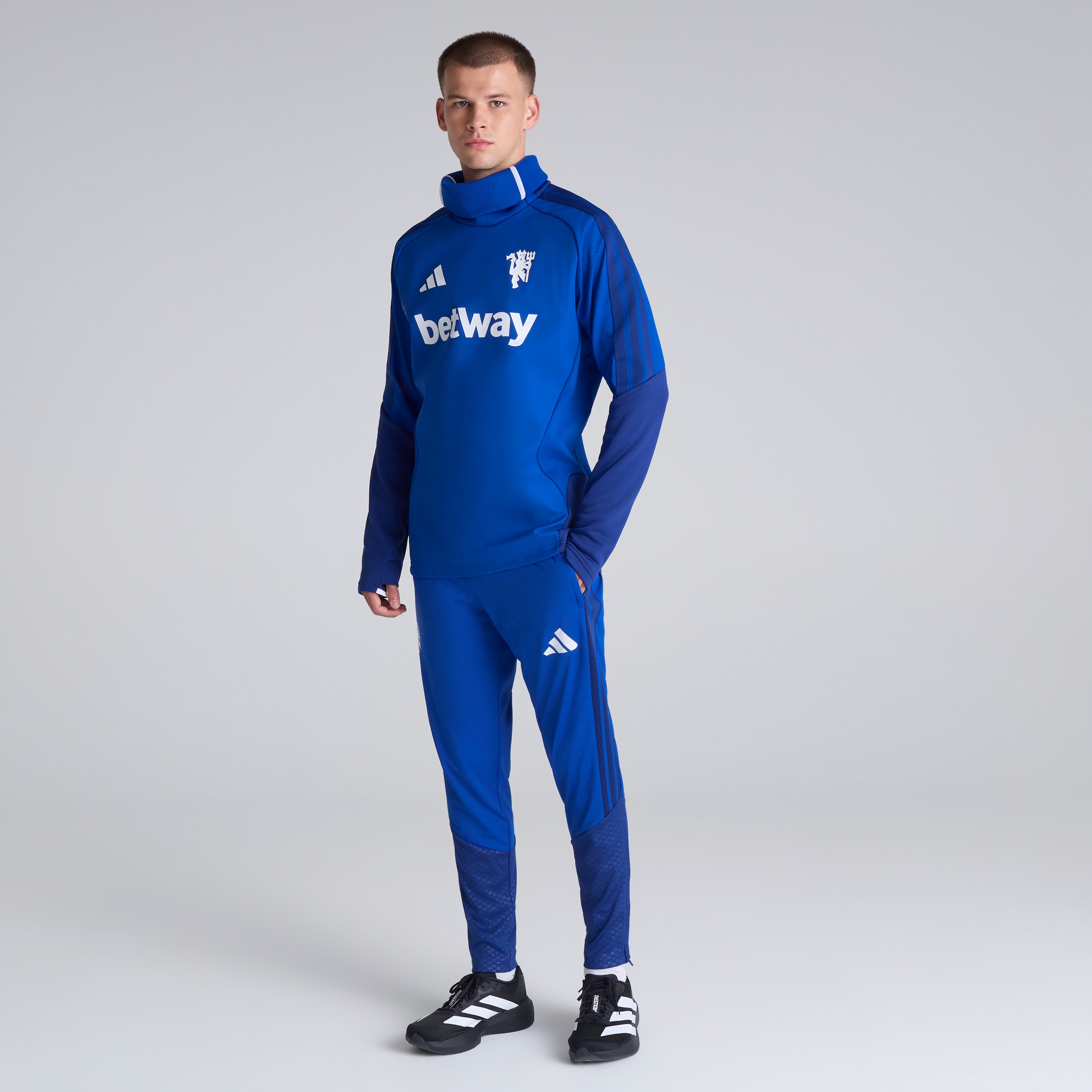 Manchester United 26/27 Cup Training Tiro Authentic Warm Top Blue (Sponsored) Blue Detail [3-5]