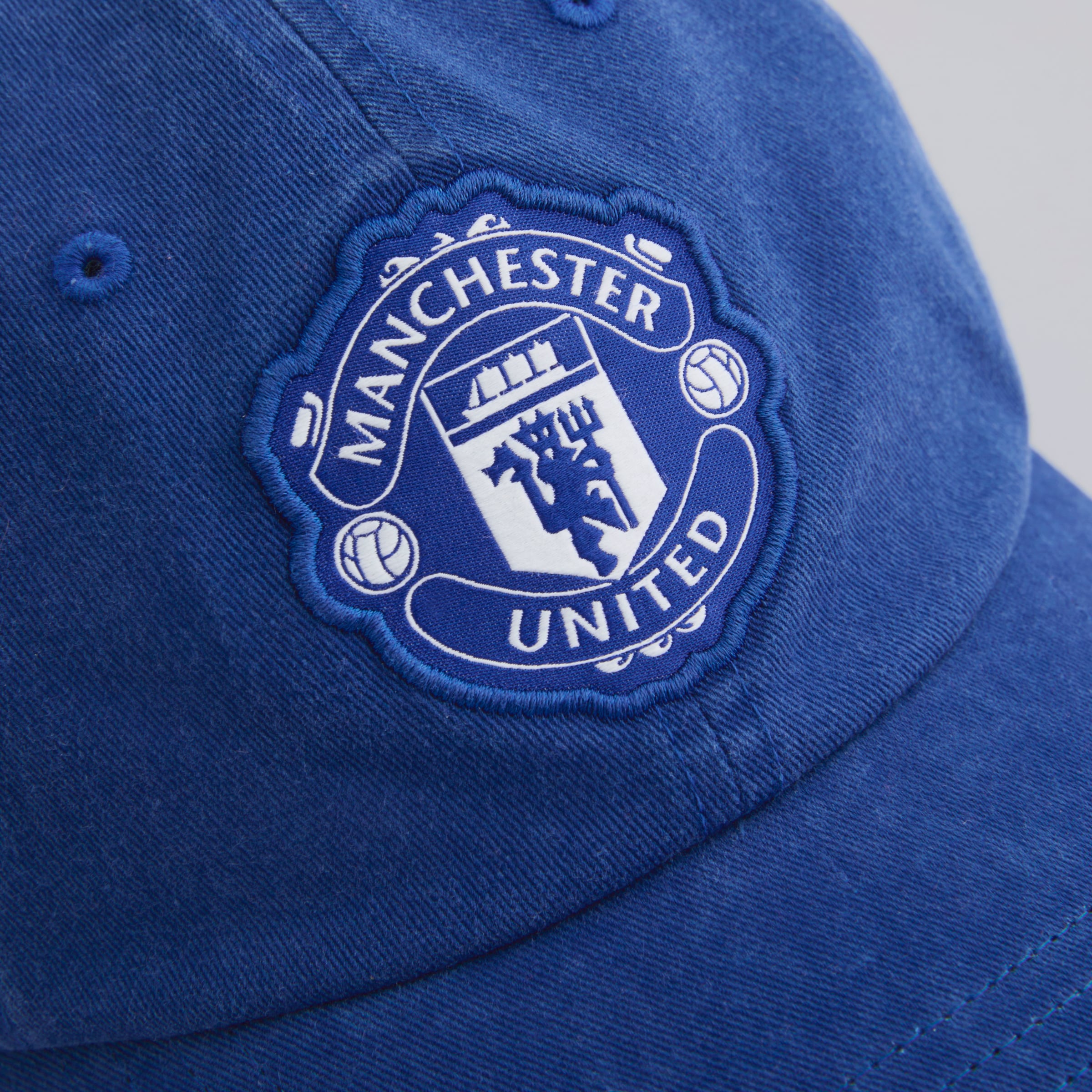 Manchester United x adidas Away Dad Cap Blue Bleu Détail [5-5]