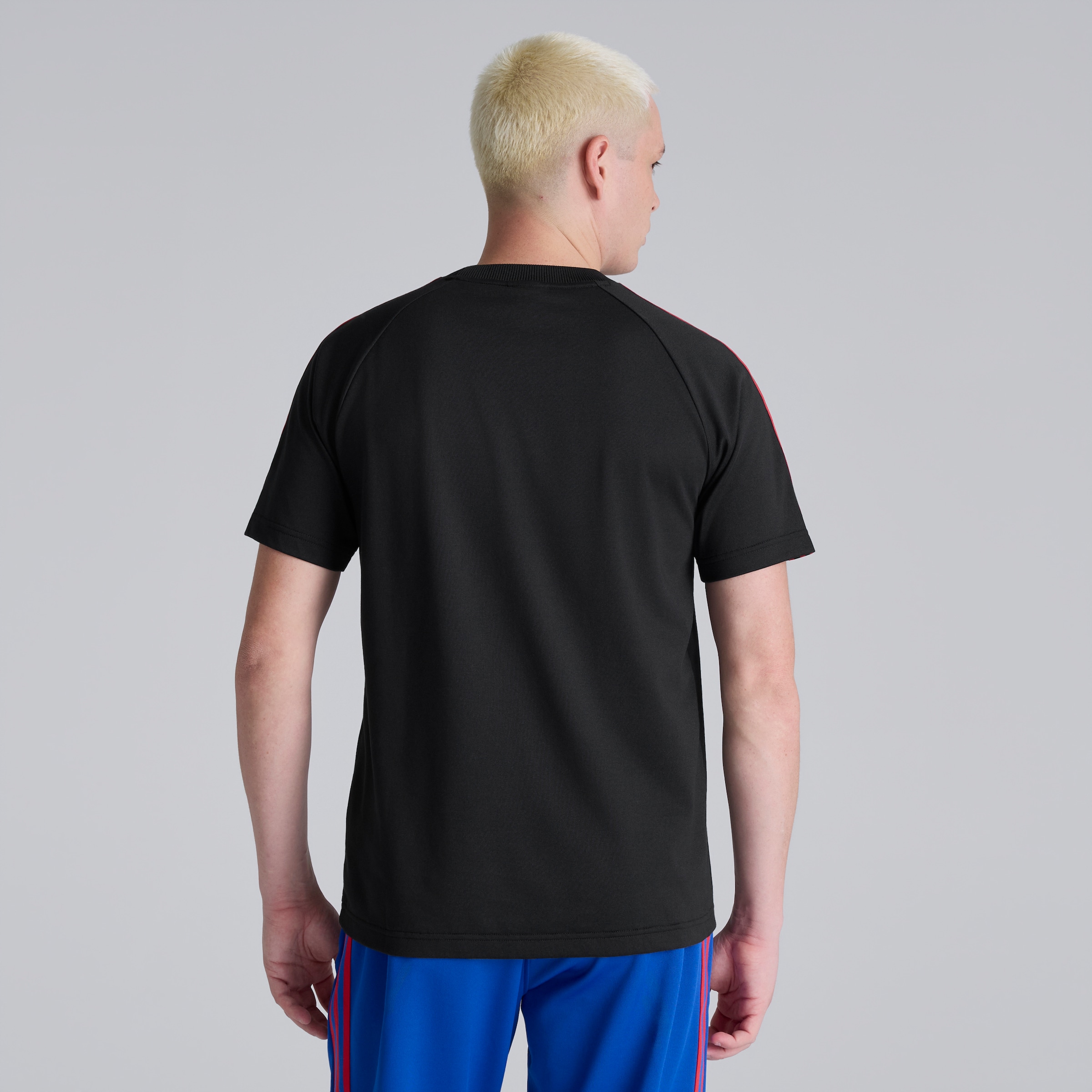Manchester United x adidas Originals T-Shirt Black 黑色 细节 [2-5]