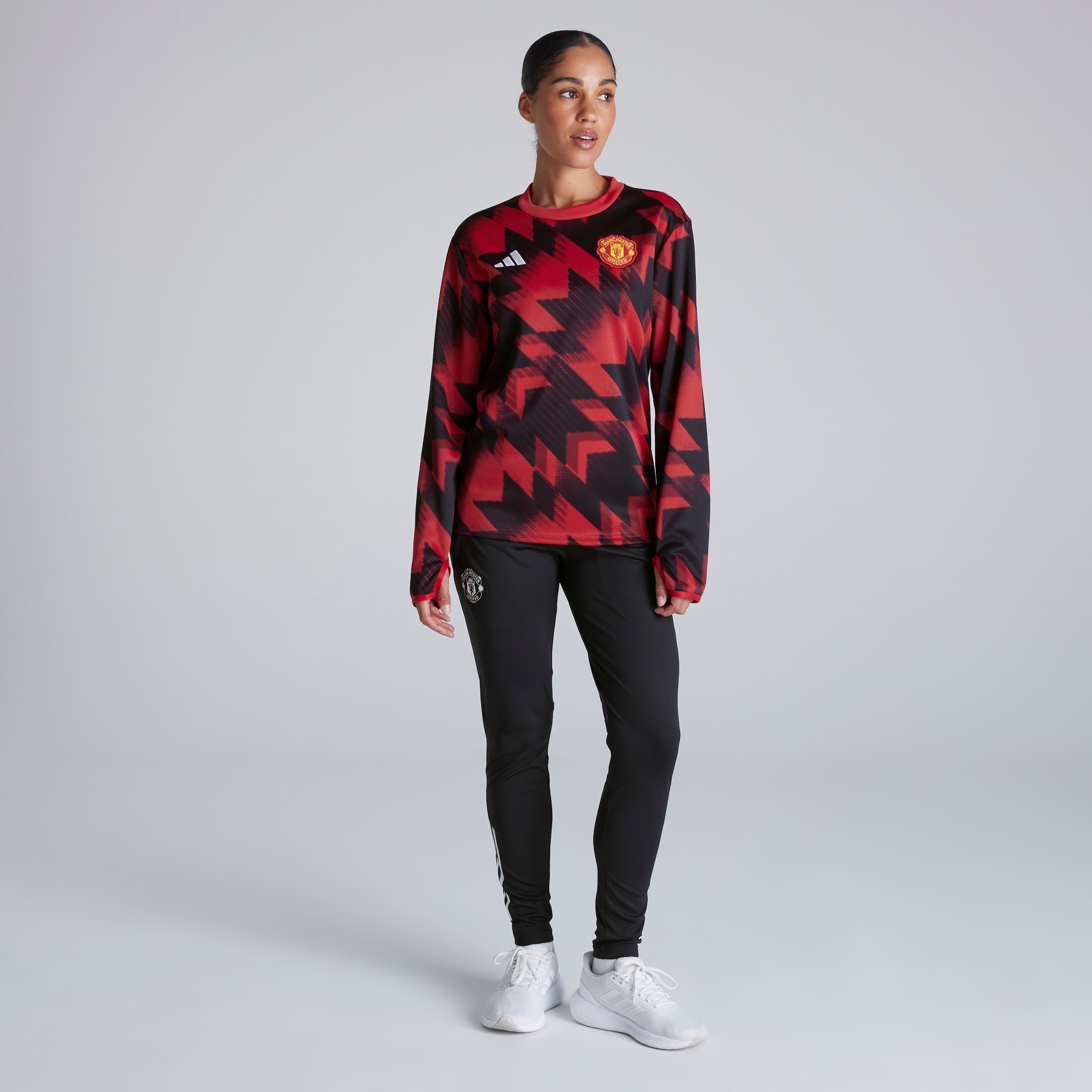 Manchester United 25/26 Pre-Match Warm Top Red Detail [3-5]