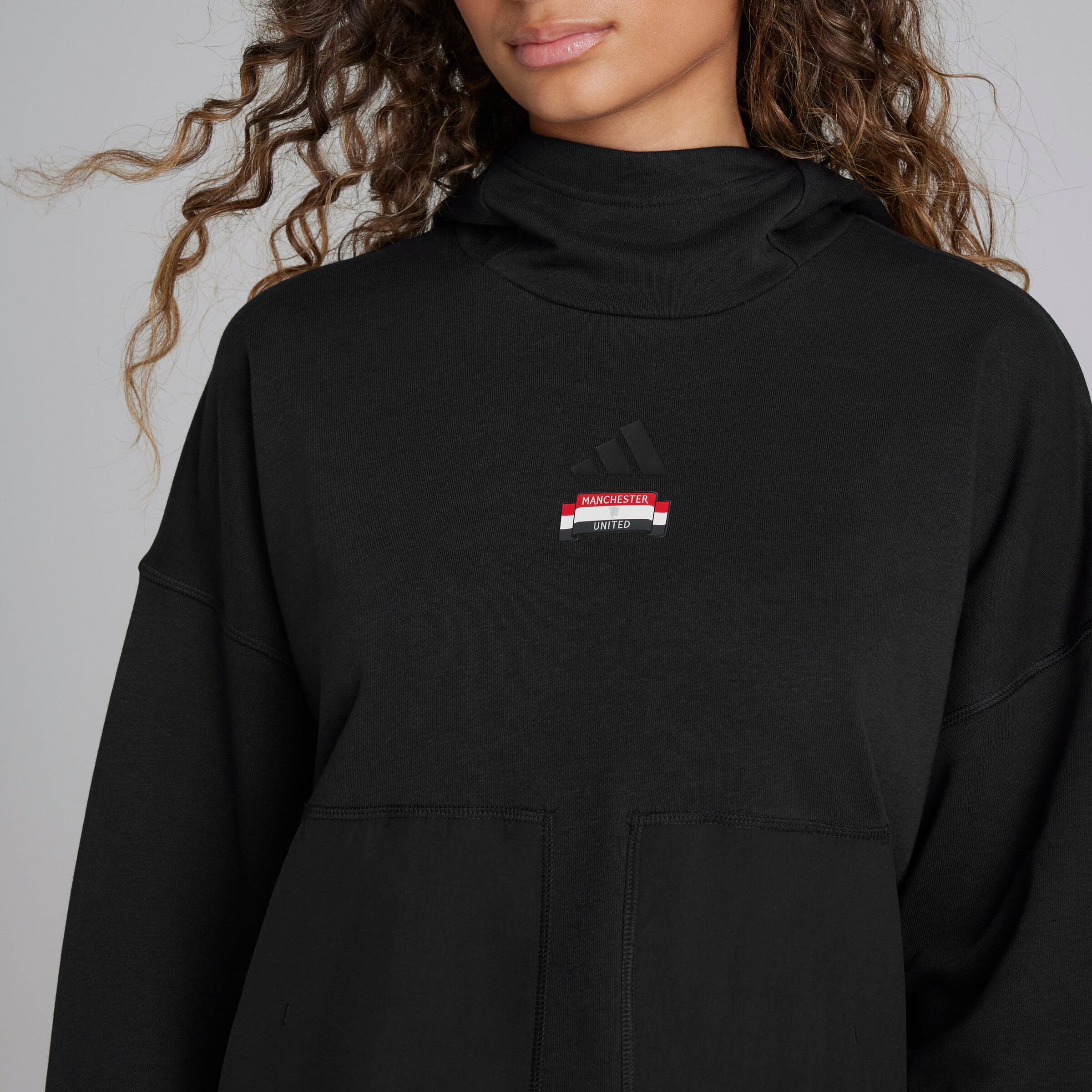 Manchester United x adidas Womens City Escape Hoodie Black Black Detail [5-5]