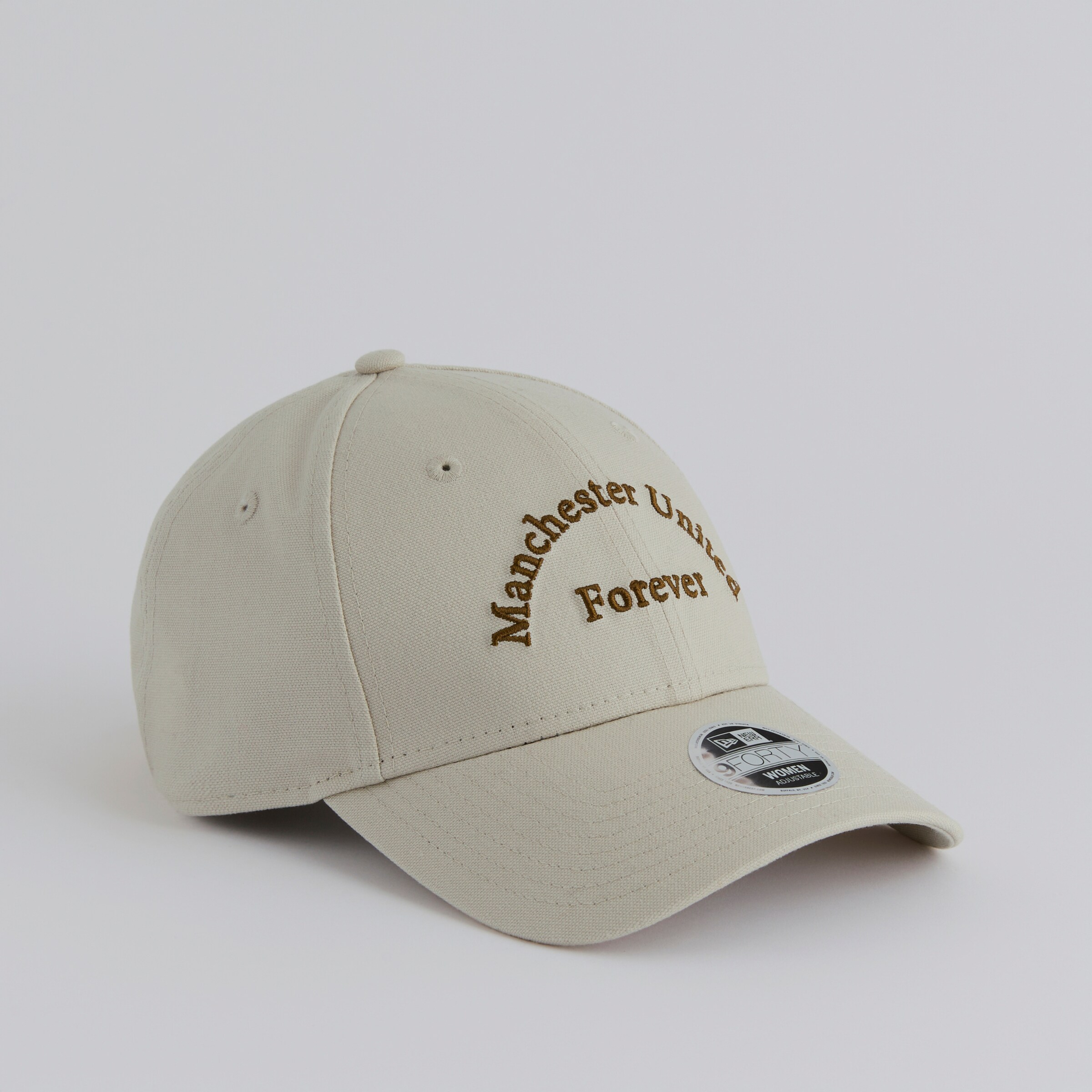 Manchester United x New Era Womens Wordmark 9Forty Cap Cream Beige Detail [2-5]