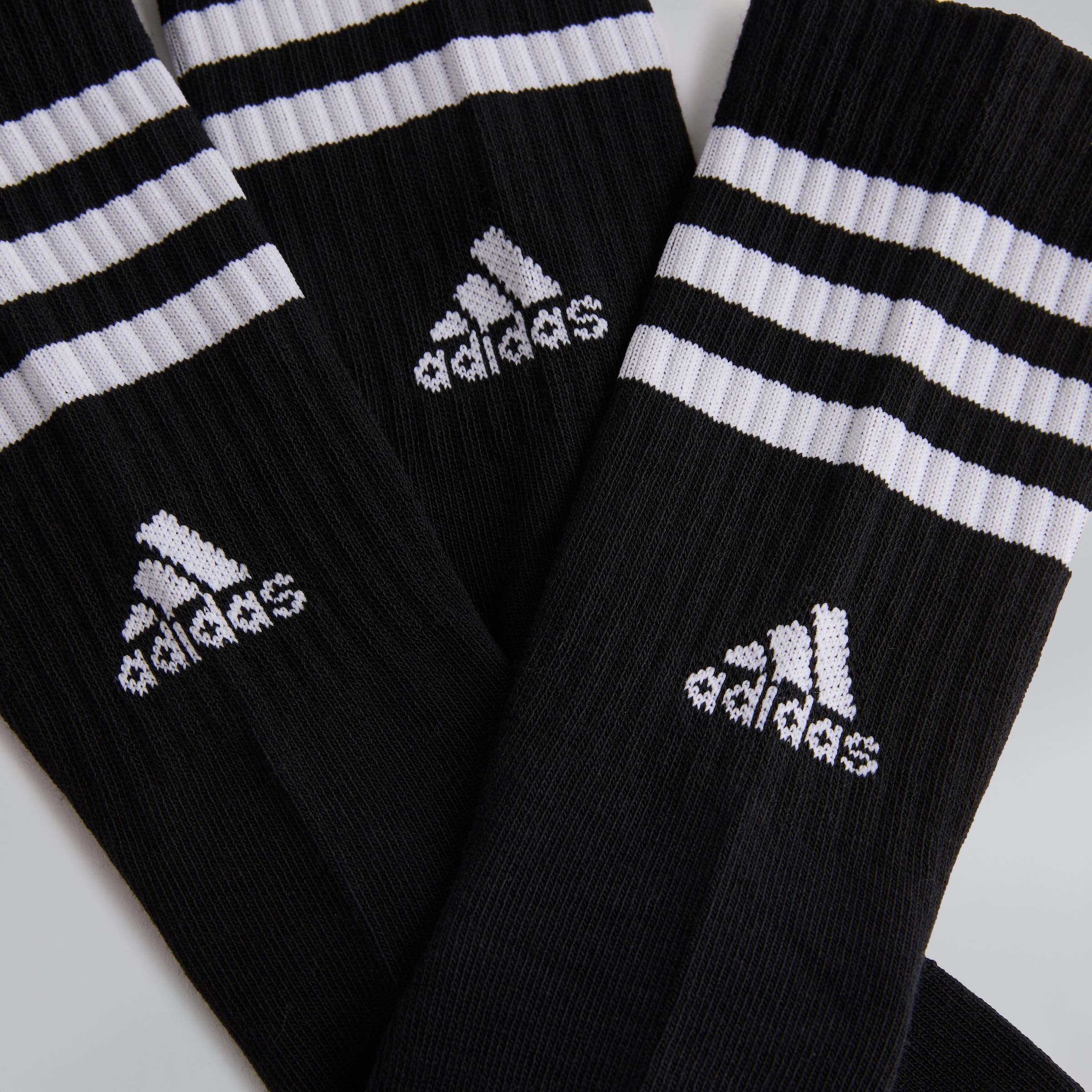 Manchester United x adidas 3-Stripes Cushioned Crew Socks 3-Pack Black Black Detail [3-4]