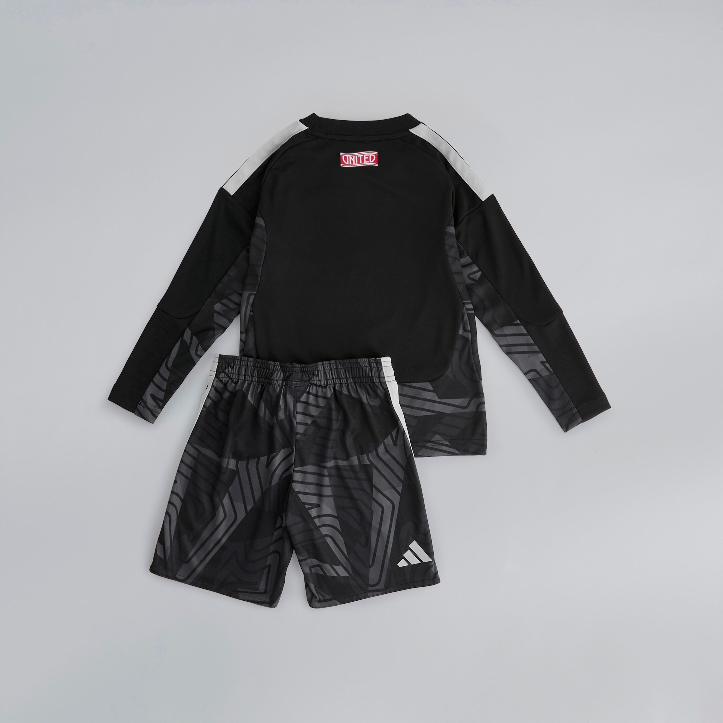 Manchester United Kids 26/27 Home Goalkeeper Mini Kit Black Noir Détail [2-5]