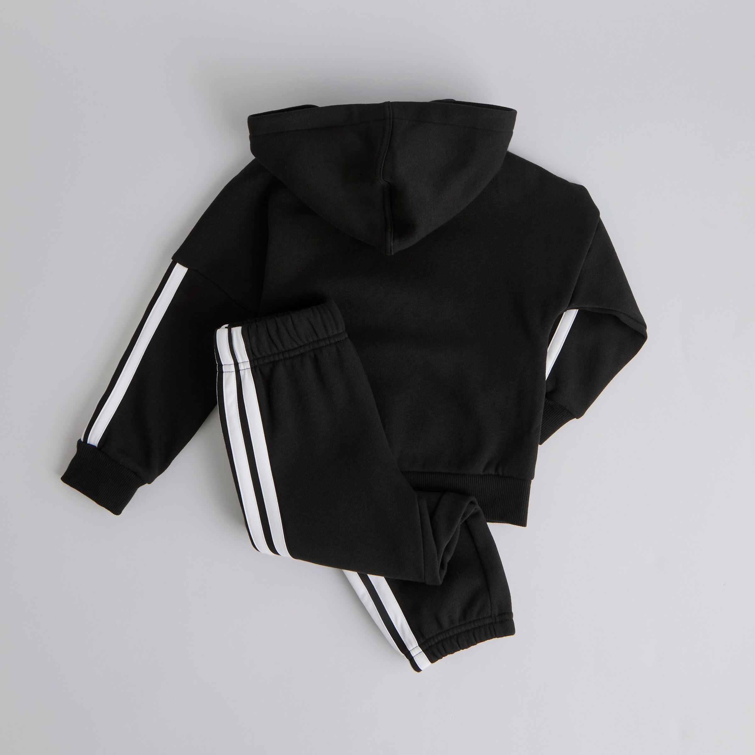 Manchester United x adidas Infant Essentials Hooded Jogger Set Black Noir Détail [2-4]
