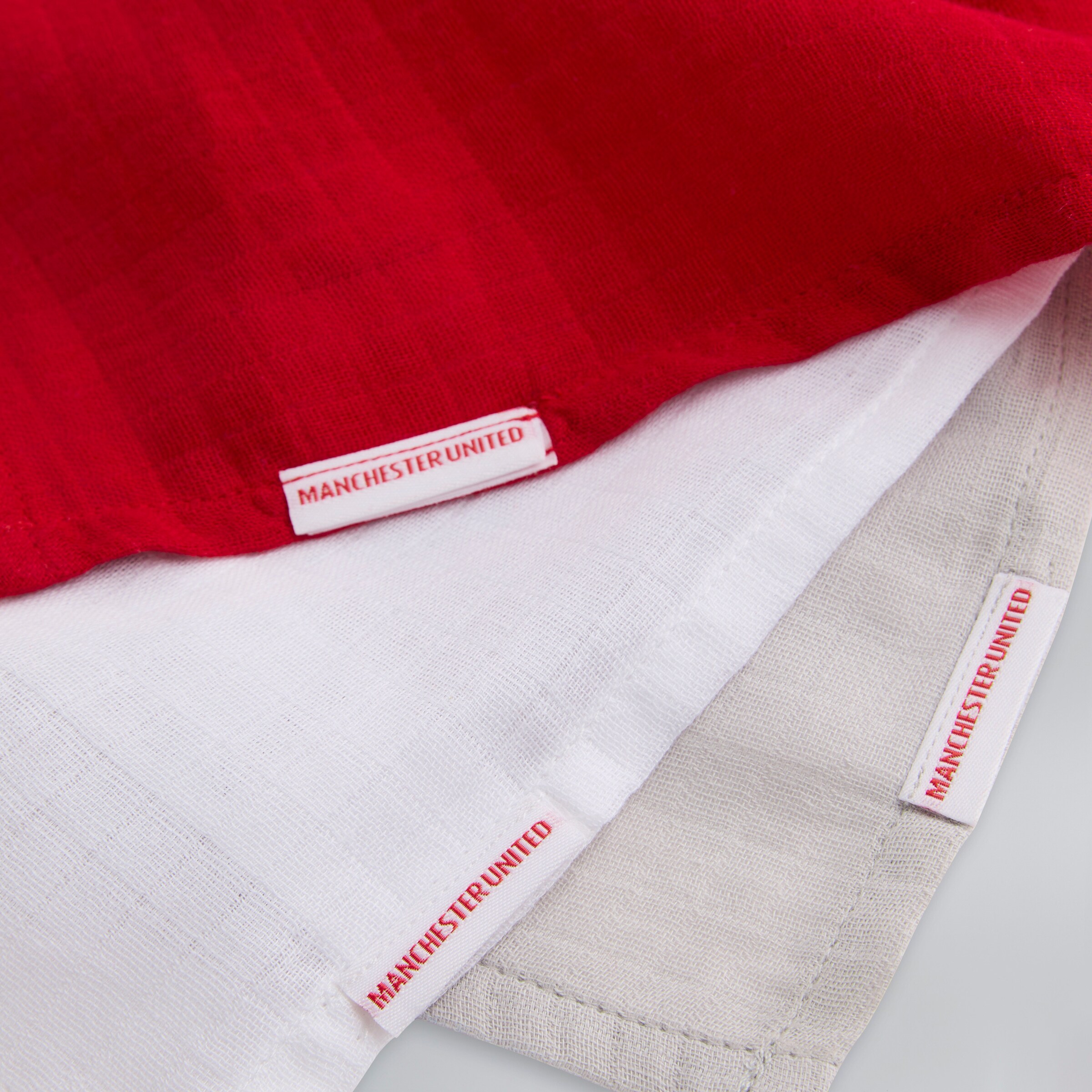 Manchester United Baby Muslins 3 Pack Multi Red Detail [2-4]