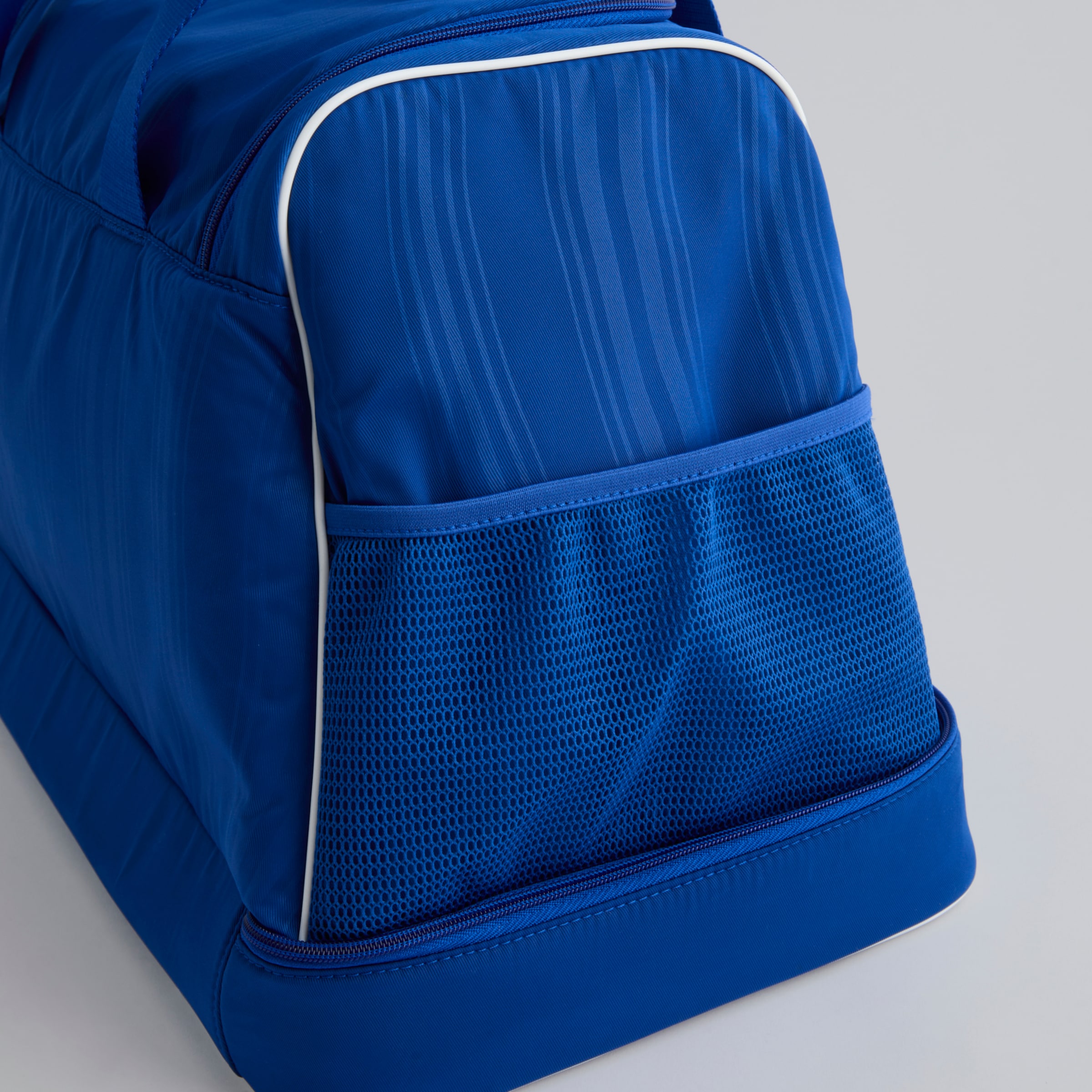 Manchester United x adidas Away Football Bag Blue Bleu Détail [4-6]