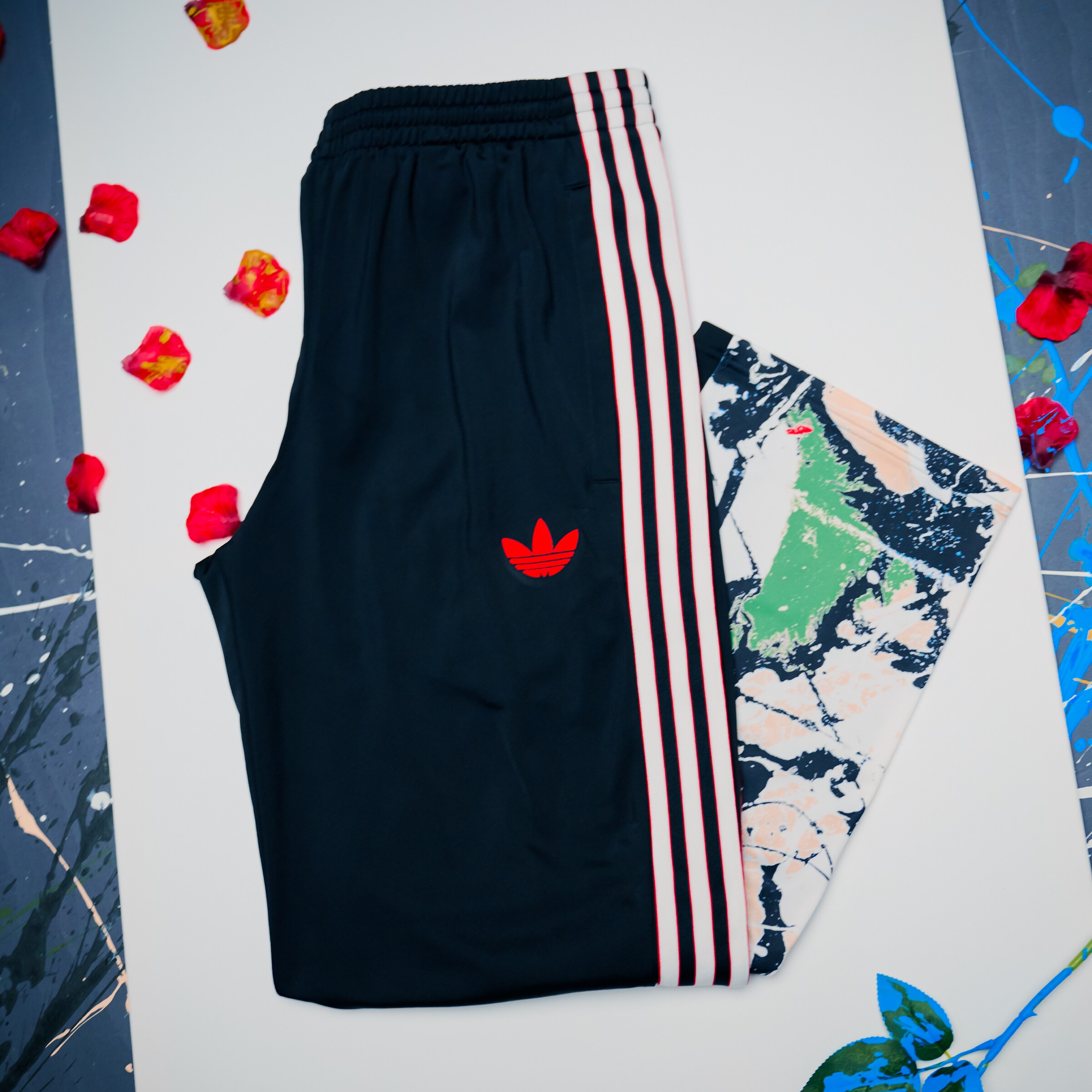 Manchester United x adidas Stone Roses Track Pants Black Black Detail [2-5]