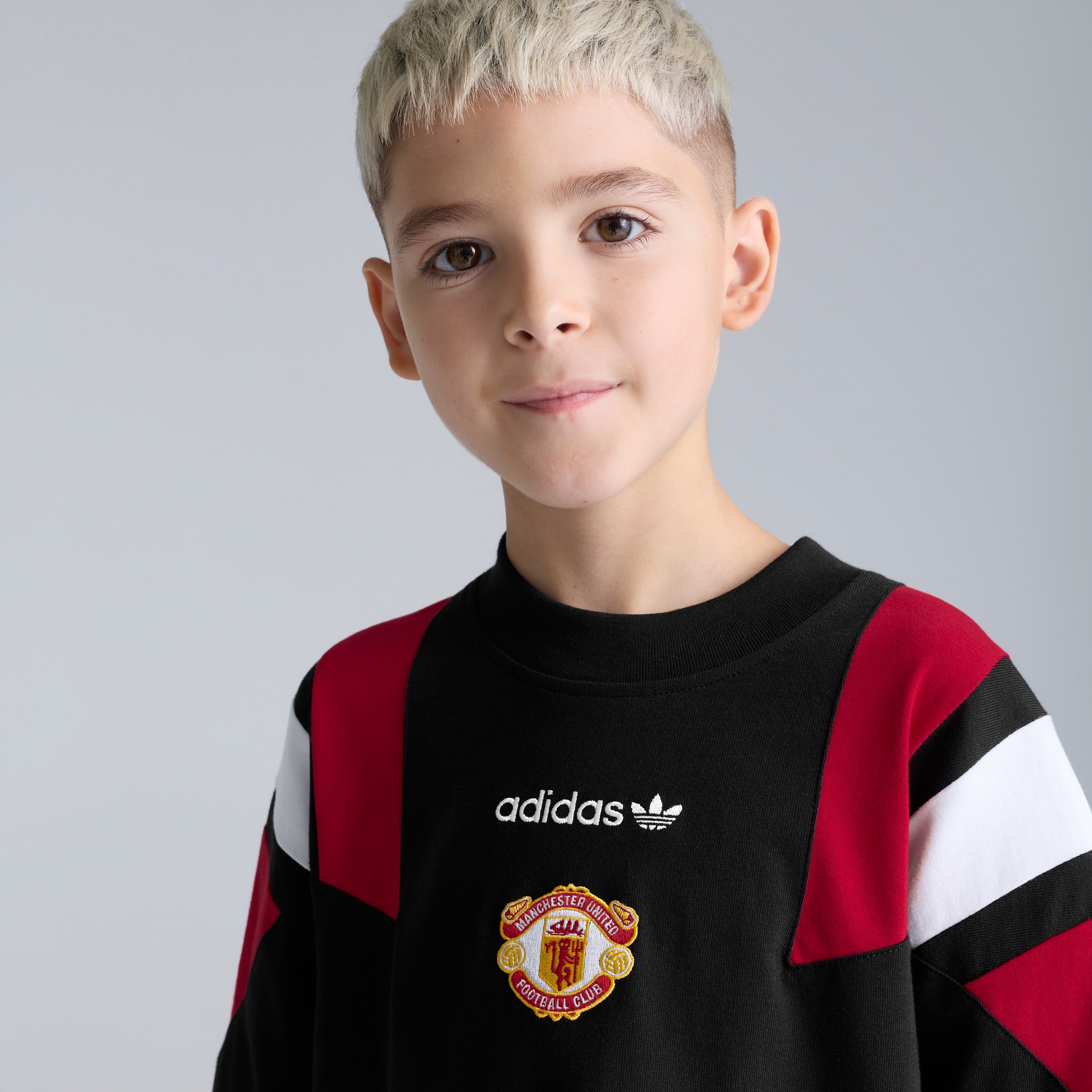 Manchester United x adidas Kids EQT T-Shirt Black Black Detail [5-5]