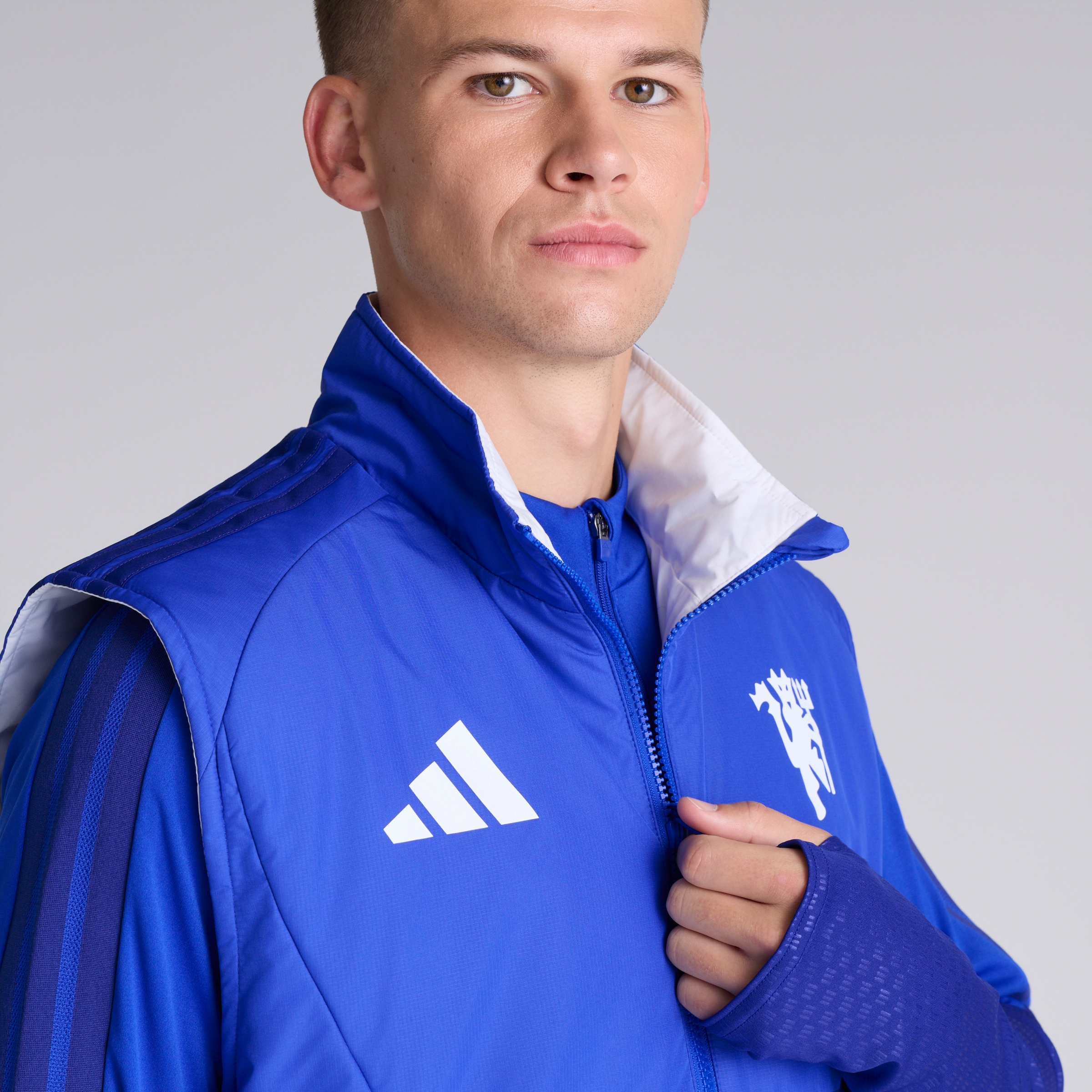 Manchester United 26/27 Cup Training Tiro Winterized Vest Blue (Sponsored) Blau Detail [5-6]