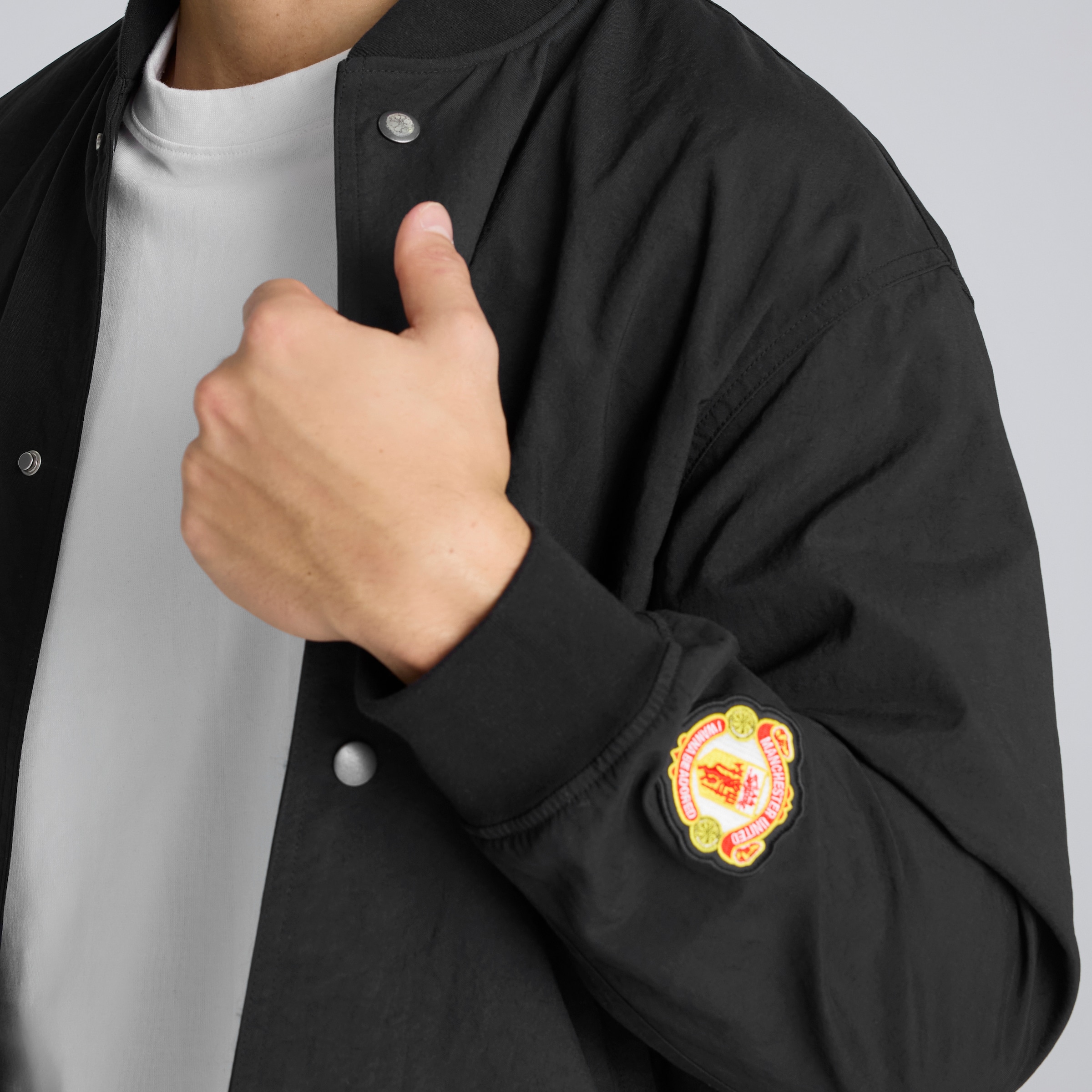 Manchester United x adidas Stone Roses Jacket Black Black Detail [5-8]