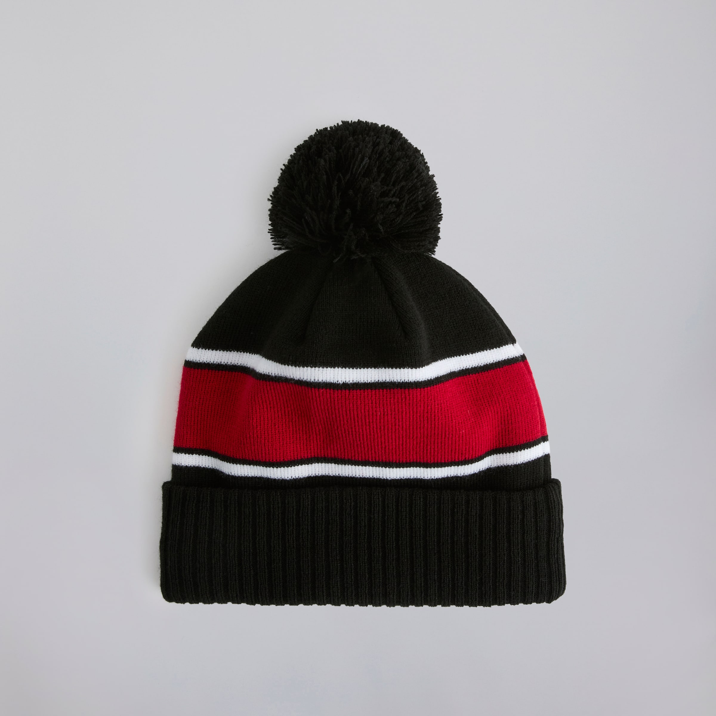 Manchester United x New Era Sport Knit Bobble Beanie Black Black Detail [2-4]