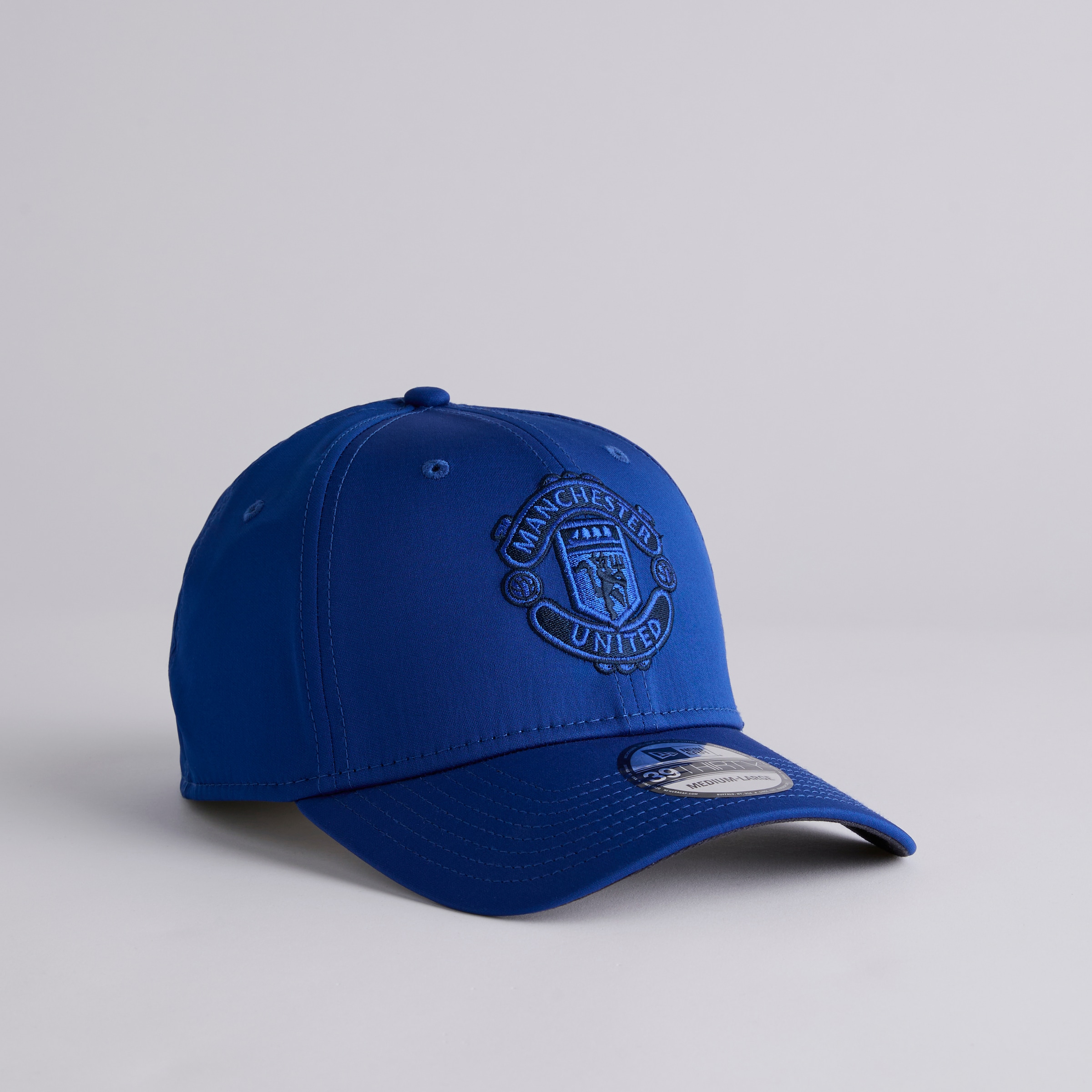 Manchester United x New Era 1992 Away 39Thirty Cap Cobalt Blue Blue Detail [3-5]