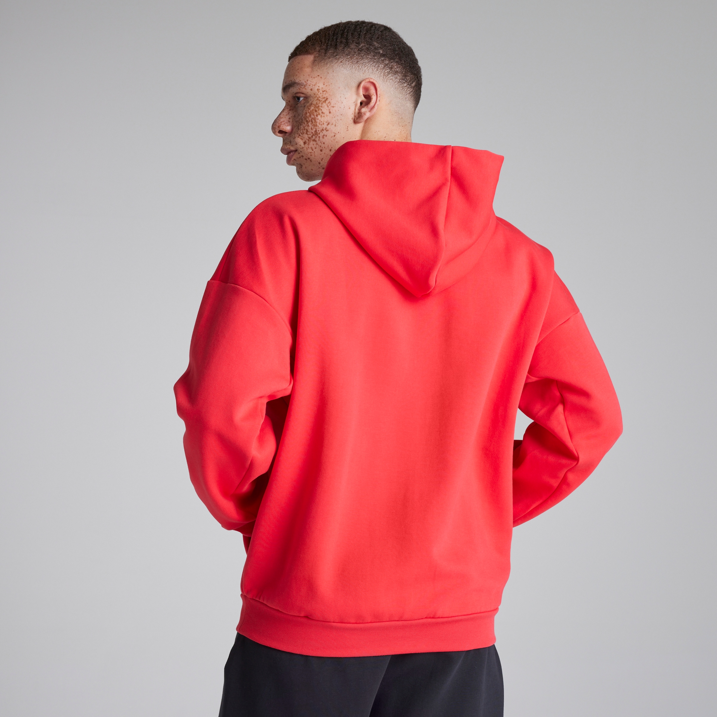 Manchester United x adidas Future Icons Hoodie Red Rouge Détail [2-5]