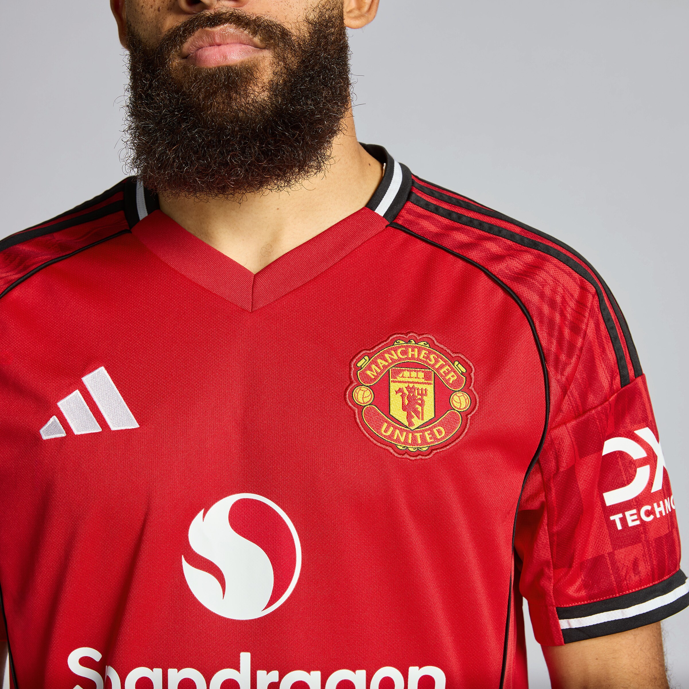 Manchester United 25/26 Home Jersey with Mbeumo 19 EPL Printing & Badge Red Detail [5-6]