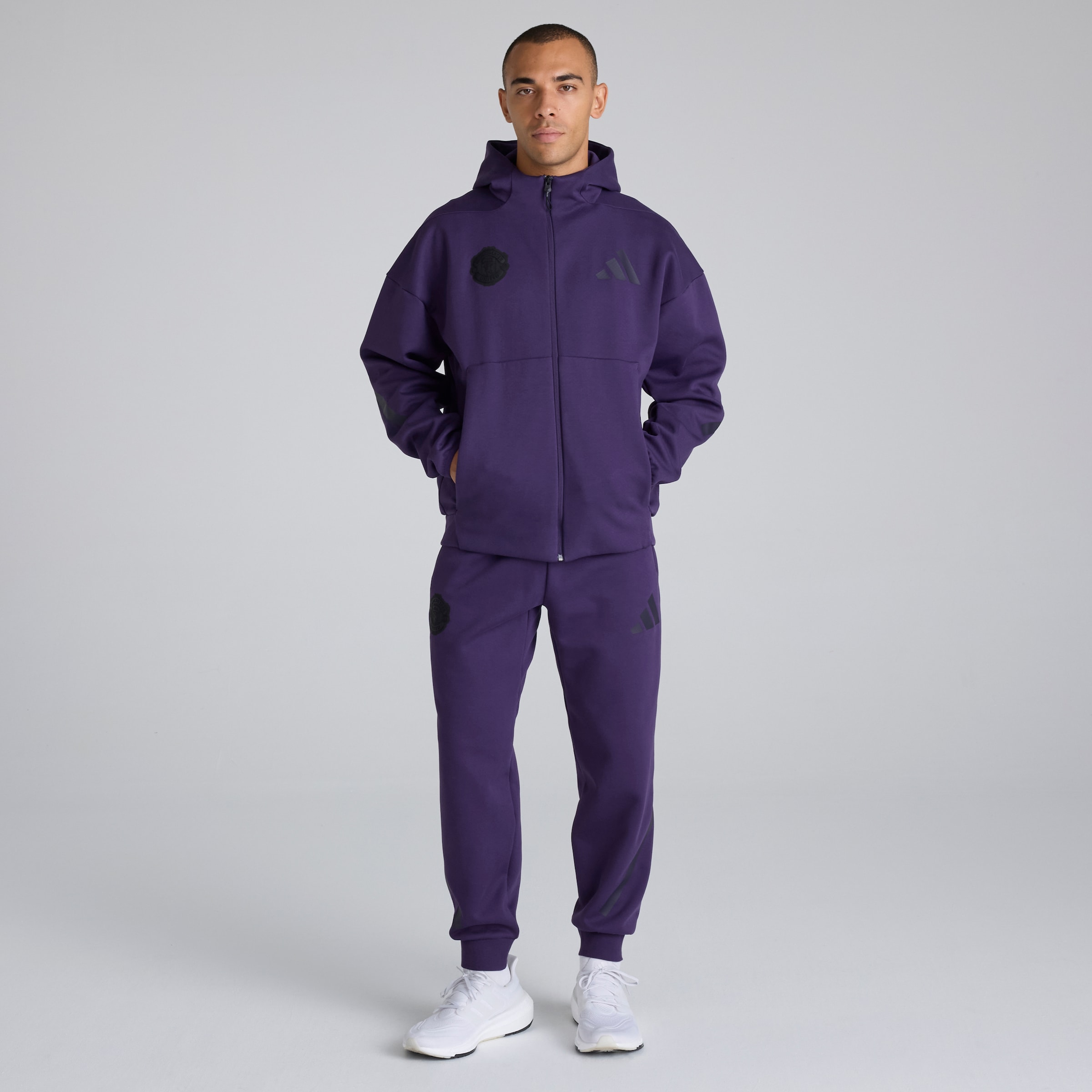 Manchester United x adidas Z.N.E. Tracksuit Bottoms Purple Purple Detail [3-5]