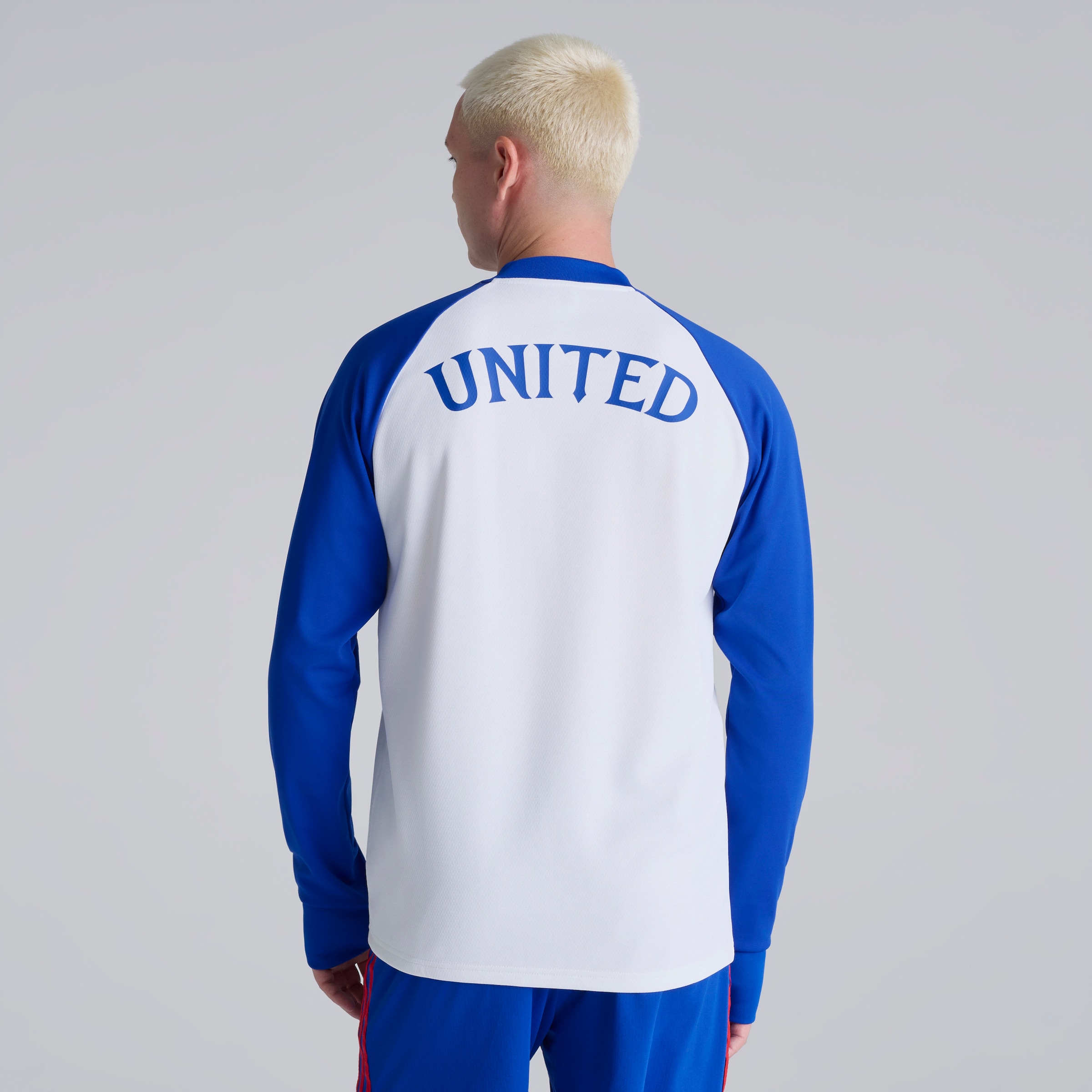 Manchester United 26/27 Away Pre Match Warm Top Blanc Détail [2-6]