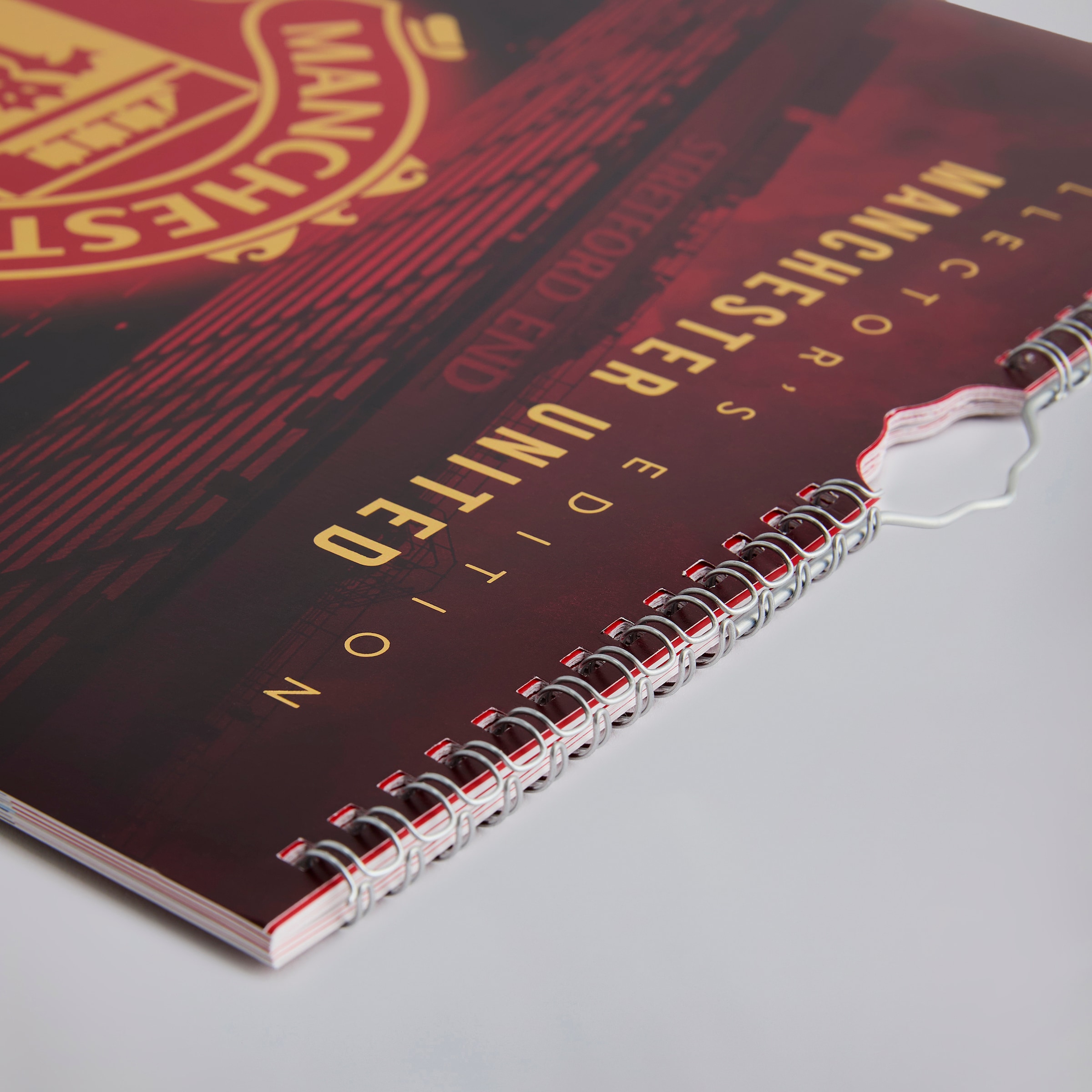 Manchester United 2027 A3 Deluxe Calendar Red Red Detail [3-4]