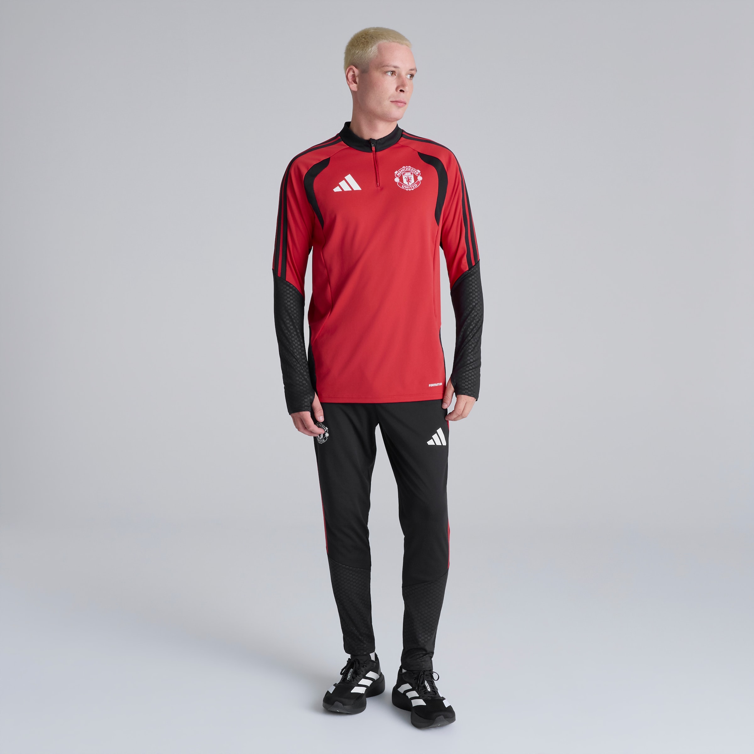 Manchester United 26/27 Training Tiro Top Red Red Detail [3-5]