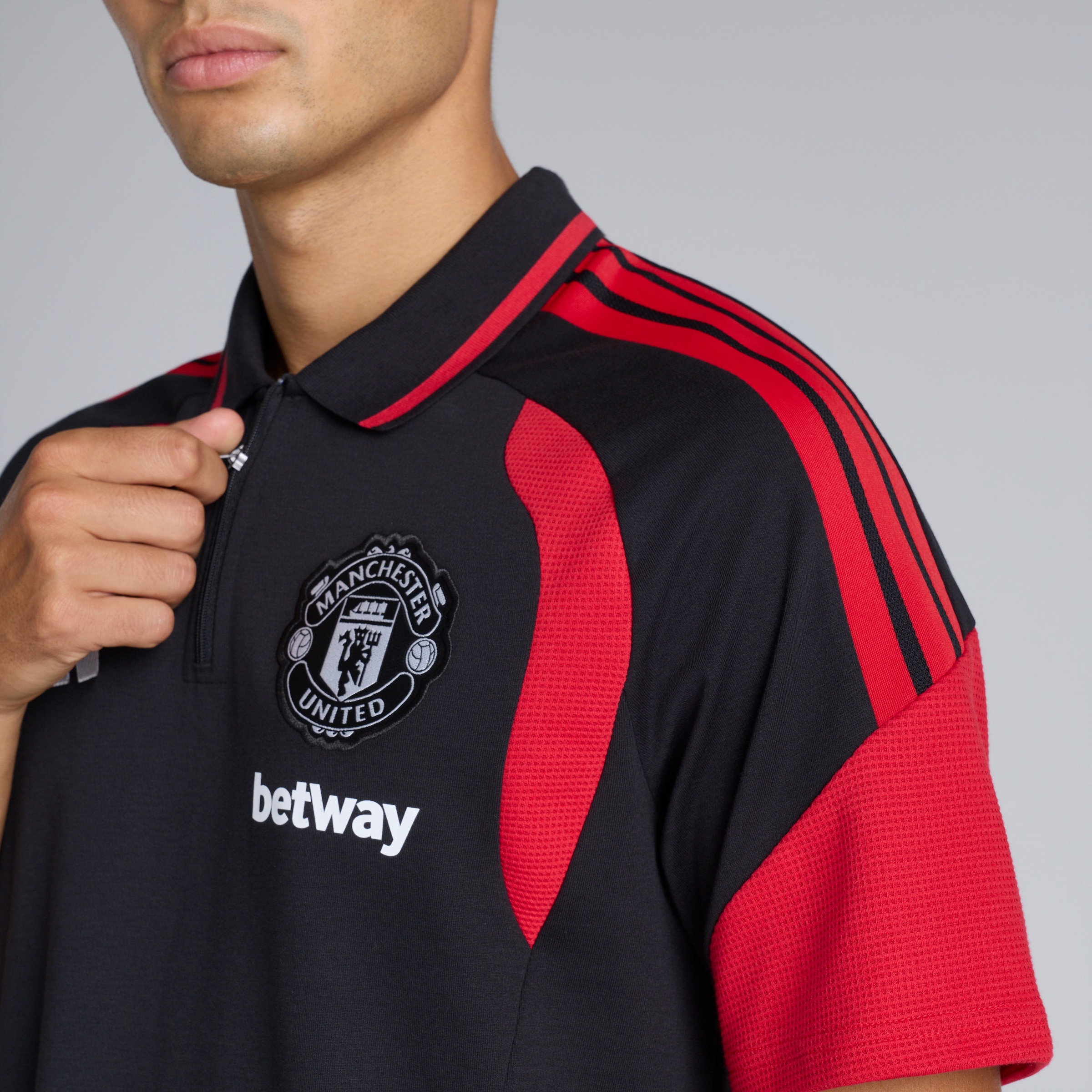 Manchester United 26/27 Training Tiro Polo Black (Sponsored) 검정색 세부 사항 [4-5]