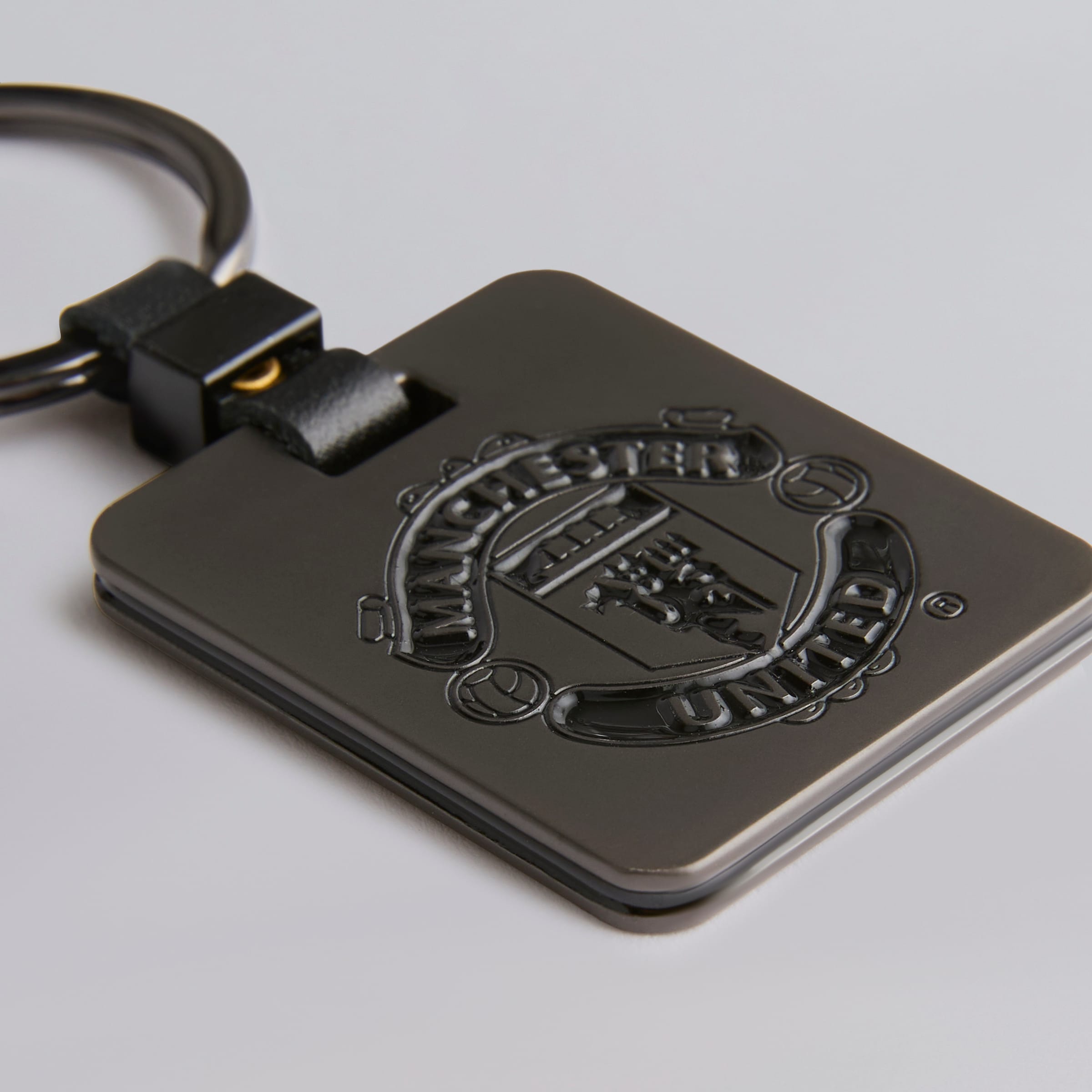 Manchester United Galvanised Keyring Black Black Detail [3-4]