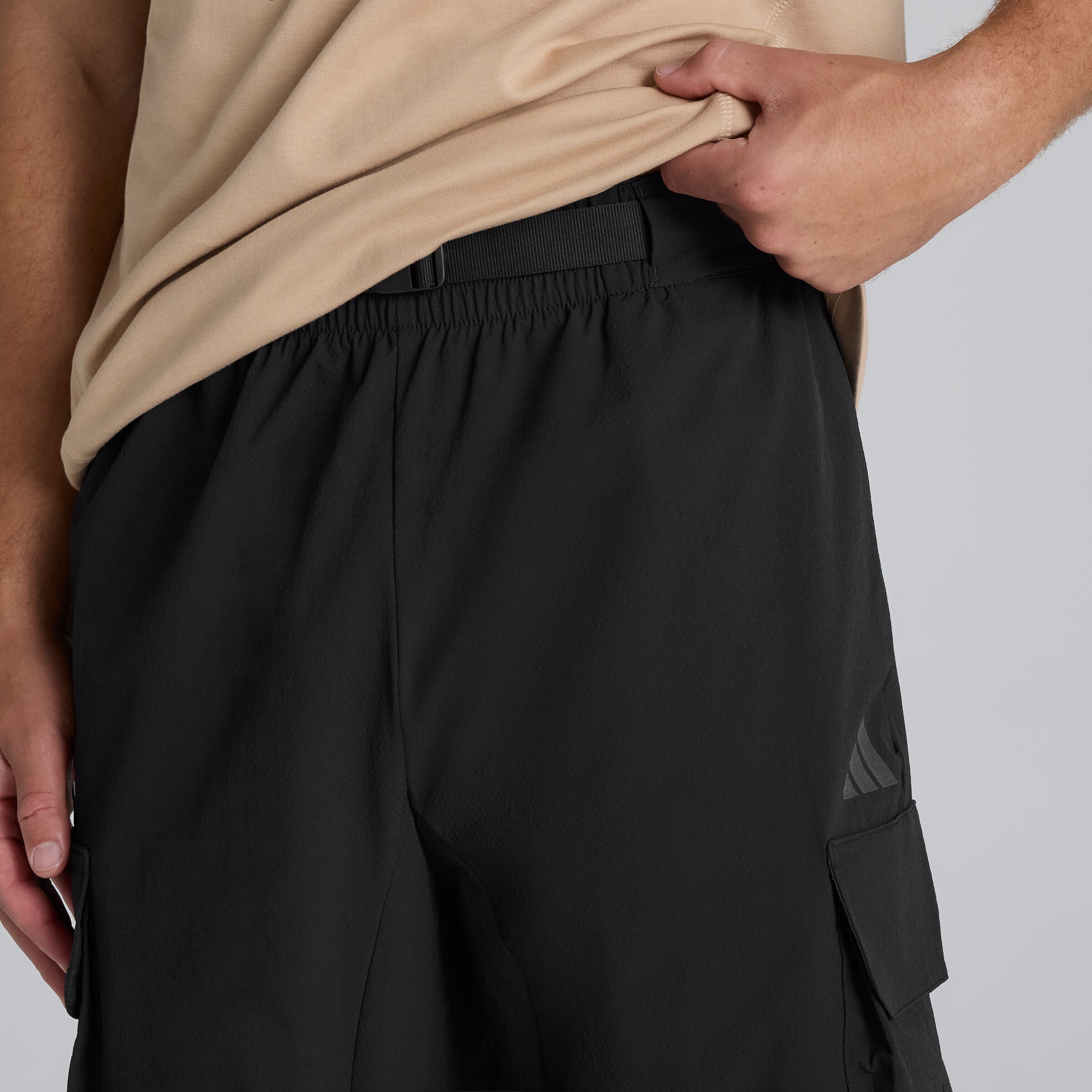 Manchester United x adidas City Tech Windreaker Tracksuit Bottoms Black Noir Détail [5-5]