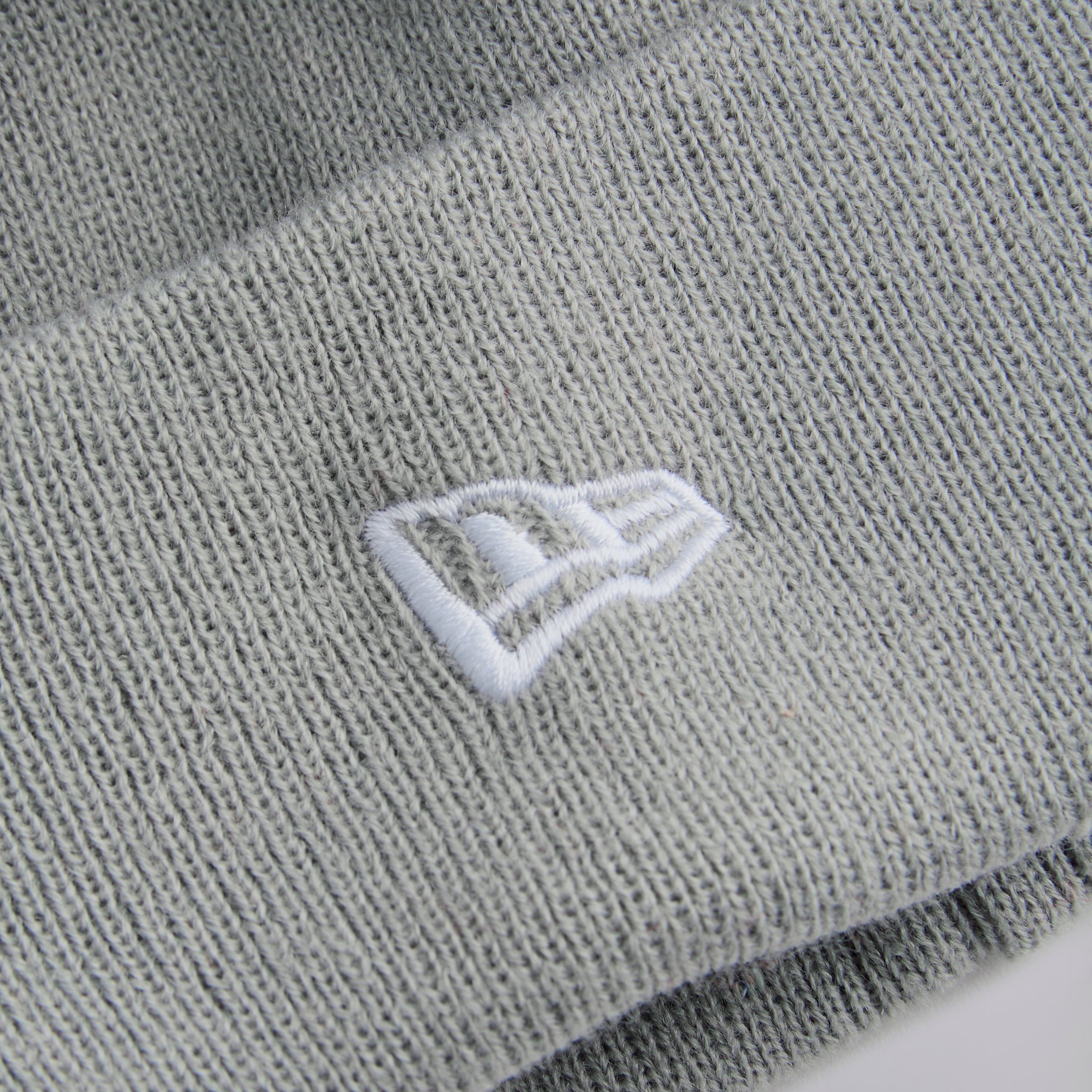 Manchester United x New Era Bobble Beanie Grey Grey Detail [4-4]
