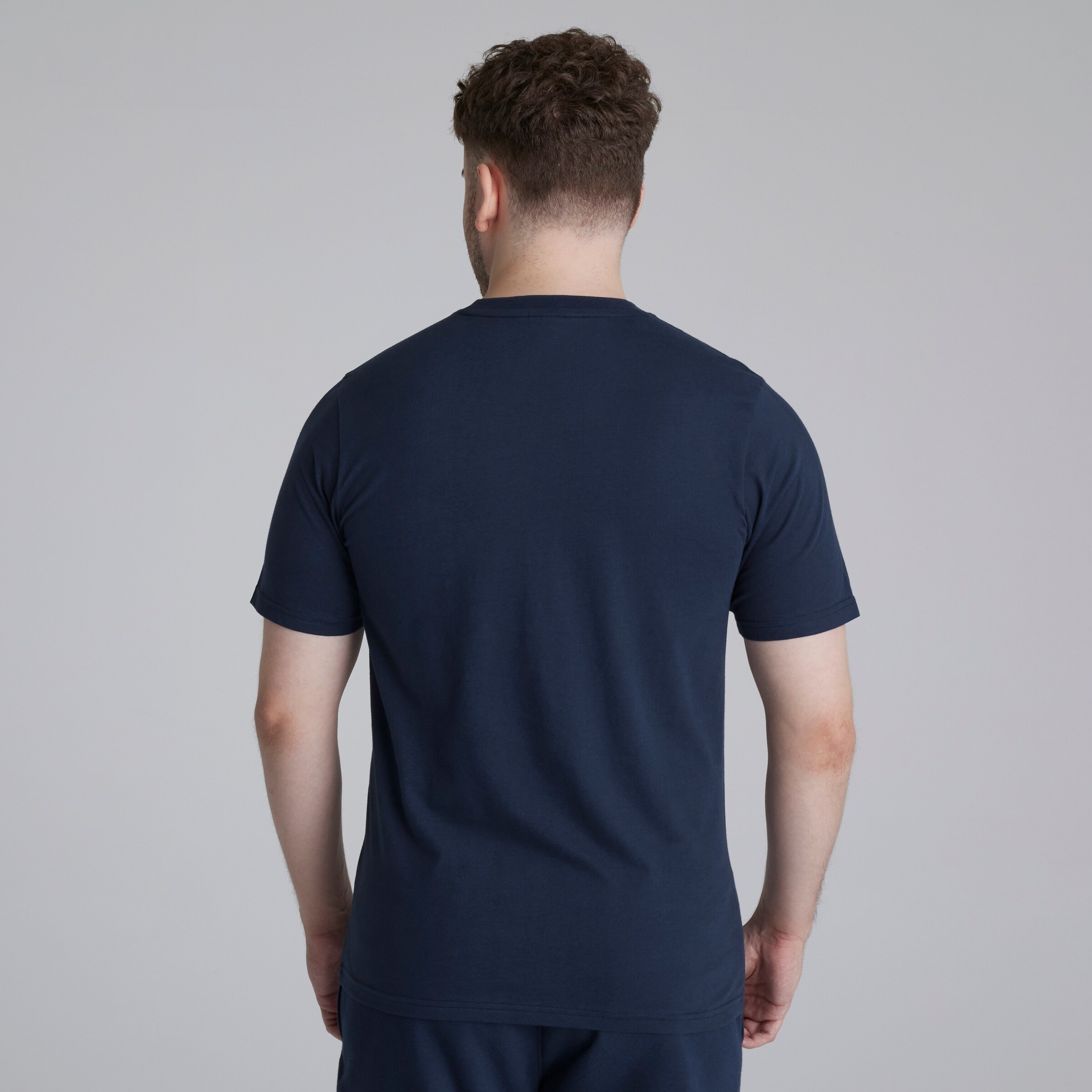 Manchester United Devil Essentials T-Shirt Navy Bleu marine Détail [2-4]