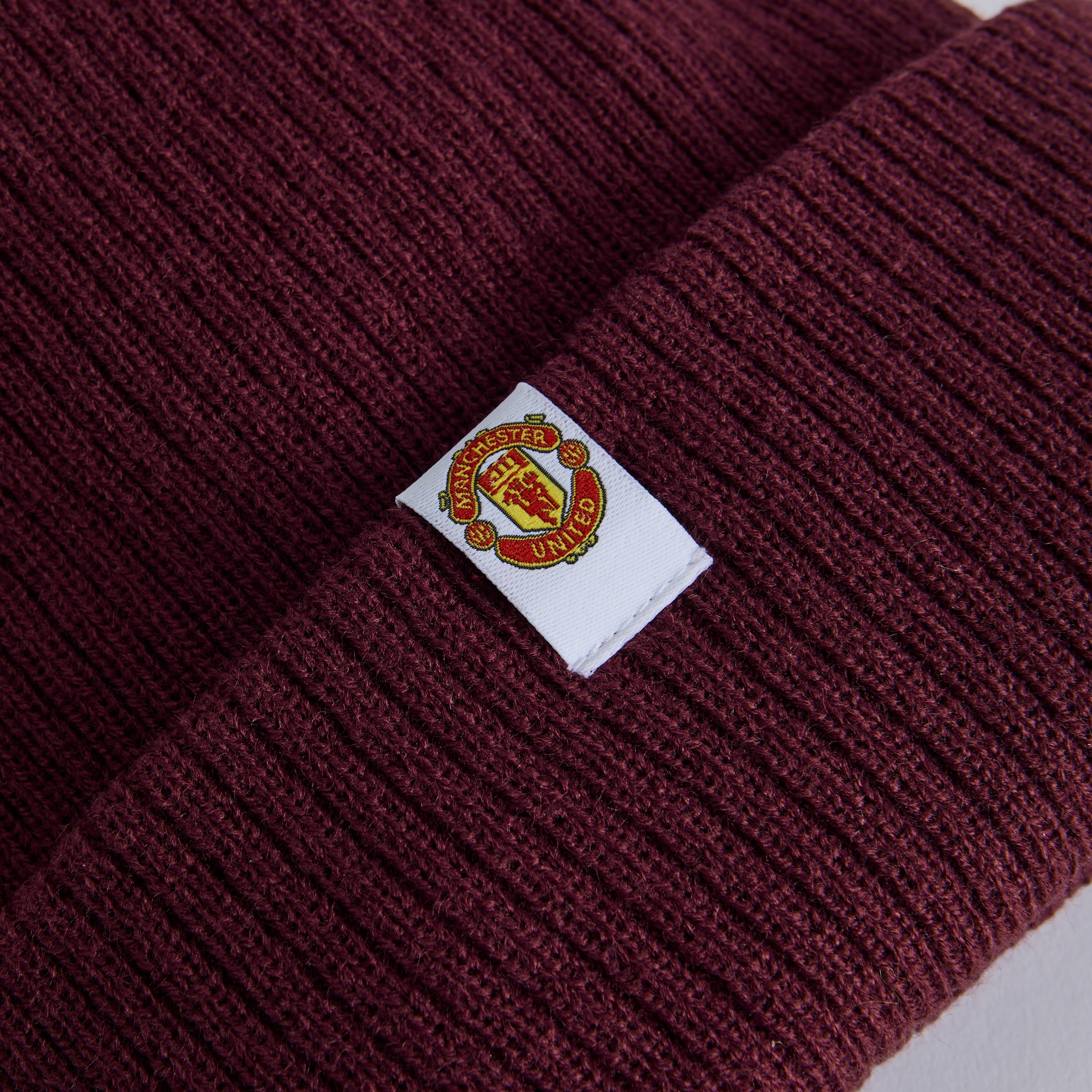 Manchester United x New Era MUFC Cuff Beanie Burgu Detail [3-4]
