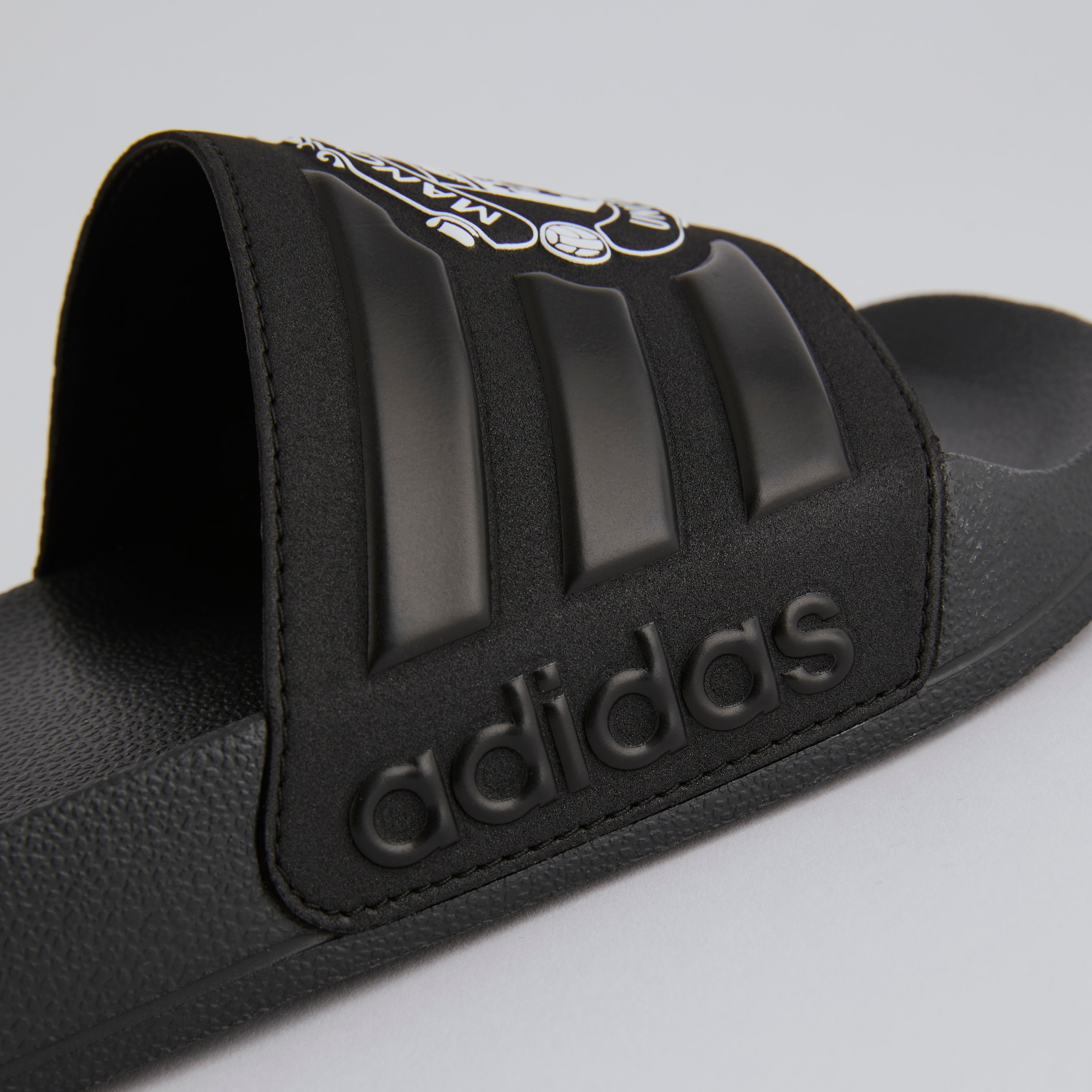 Manchester United x adidas Adilette Sliders Black Black Detail [4-5]