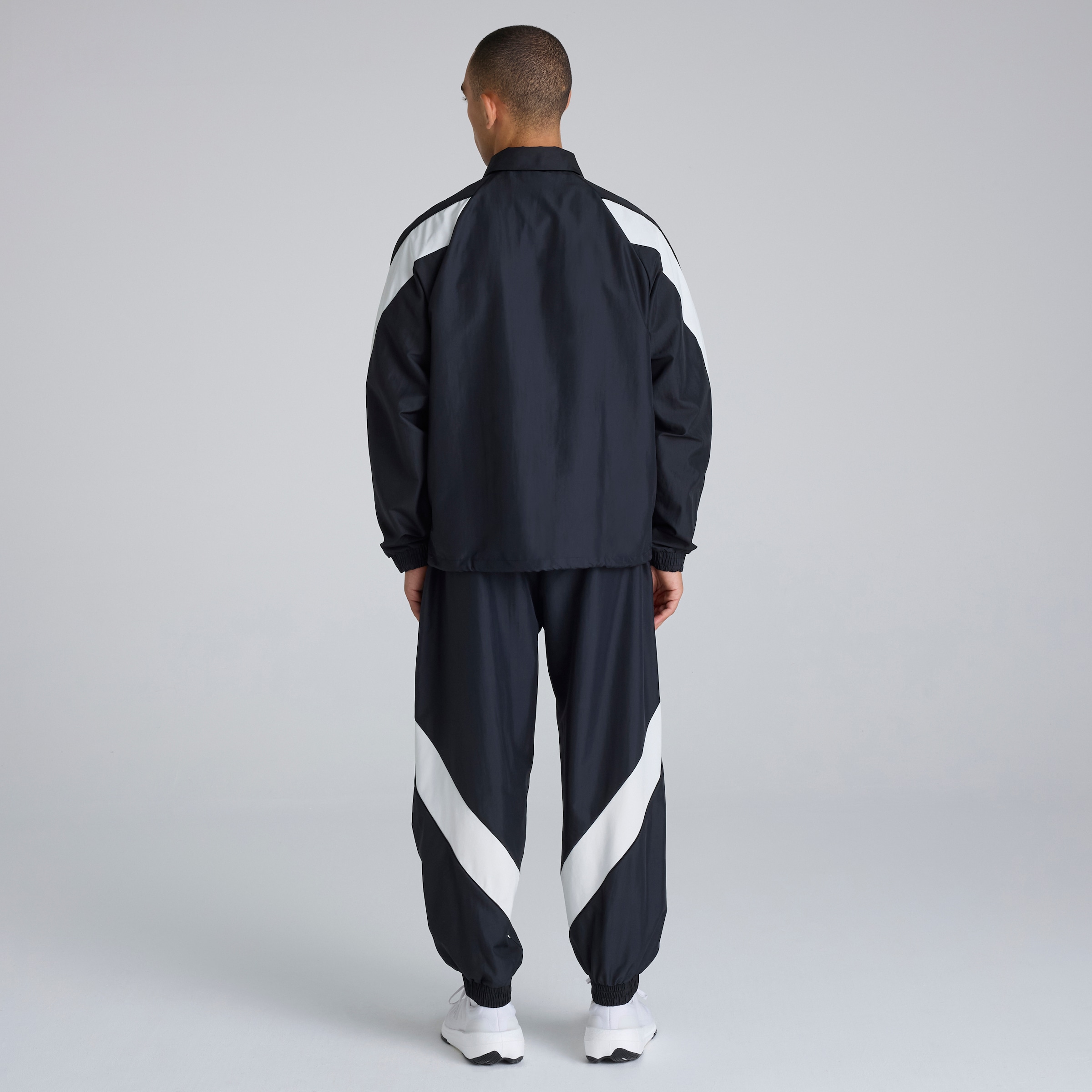 Manchester United x adidas Stadium Track Pants Black Noir Détail [2-6]