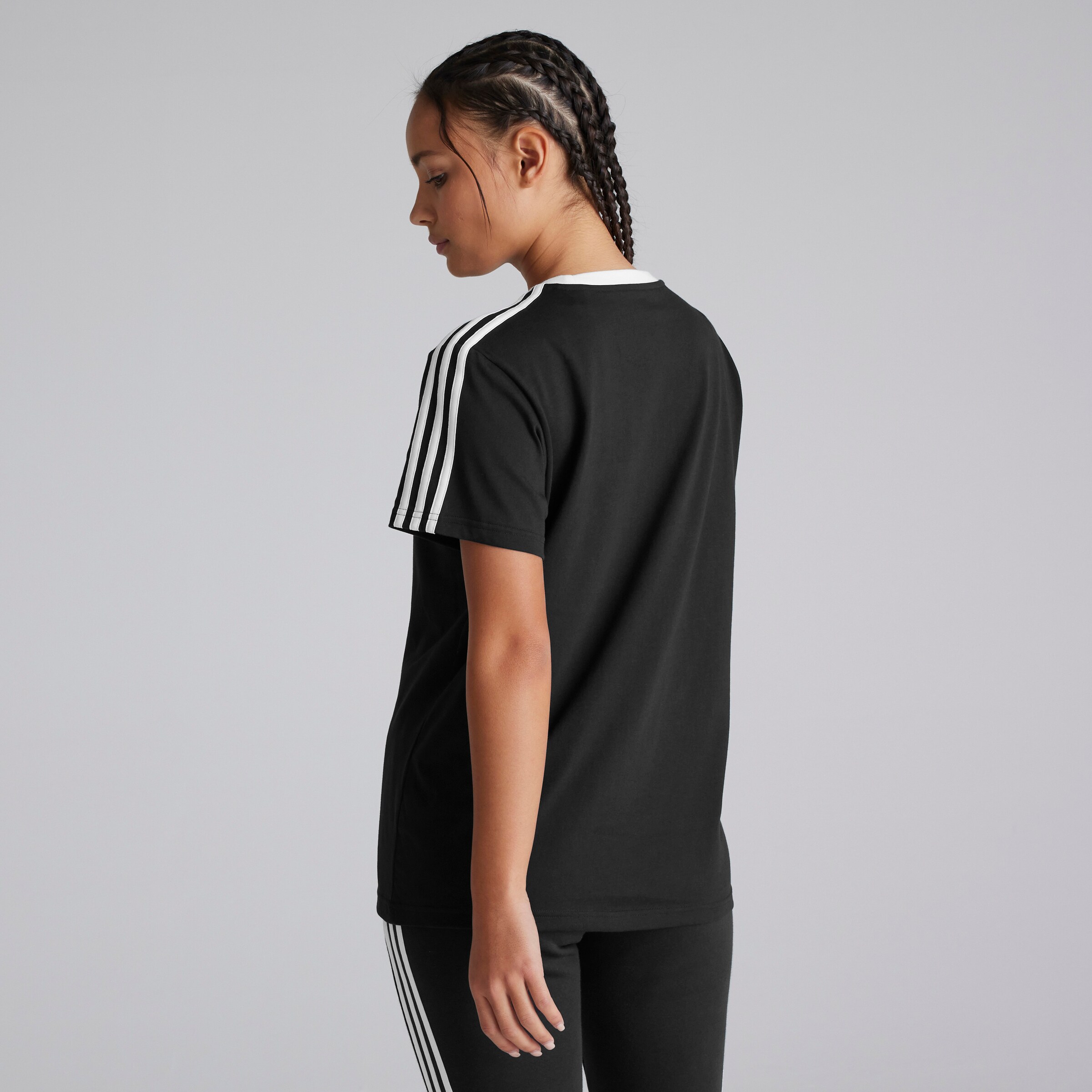Manchester United x adidas Womens Essentials 3-Stripes T-Shirt Black Noir Détail [2-7]