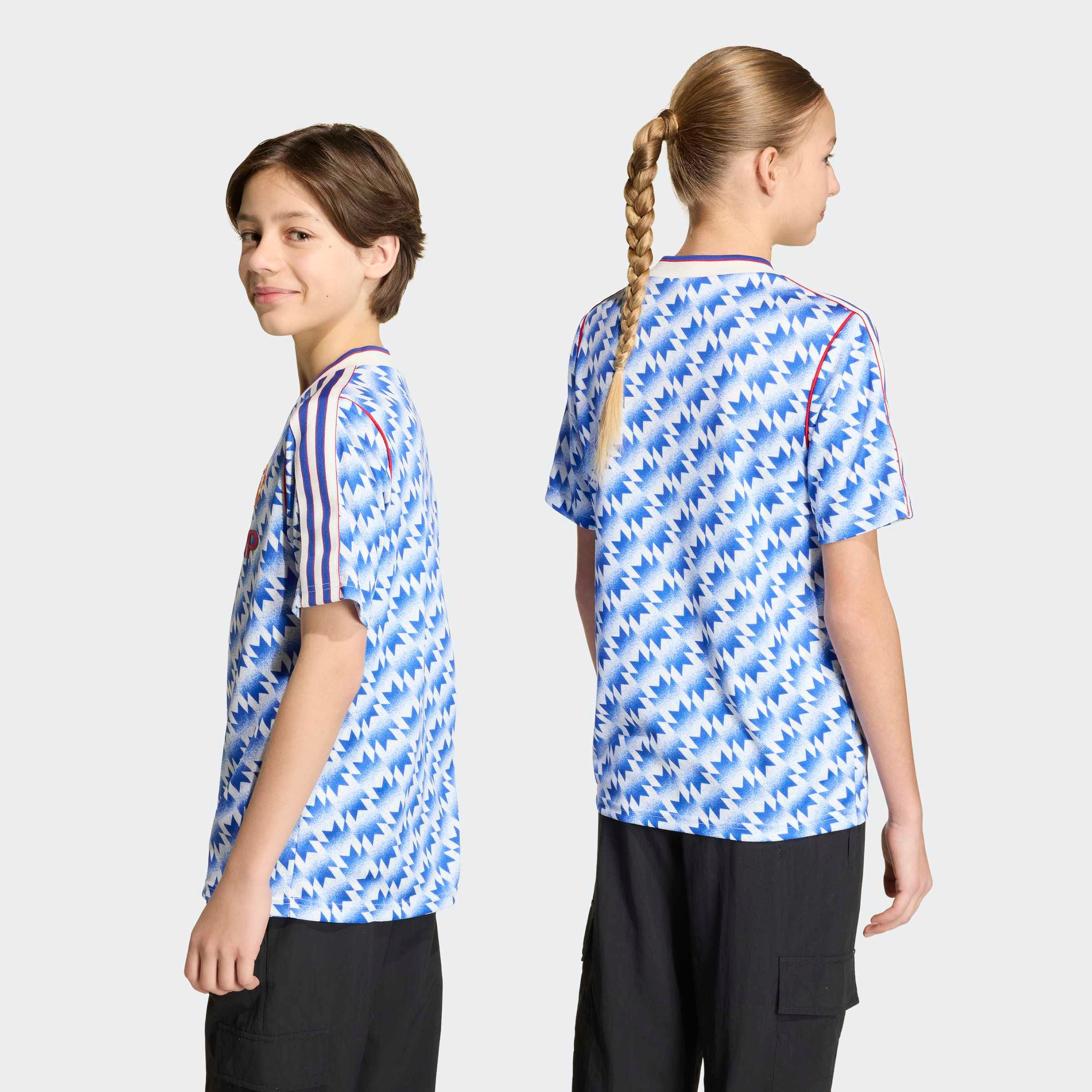Manchester United x adidas Kids Bringback 90/92 Away Jersey Blue Detail [2-7]