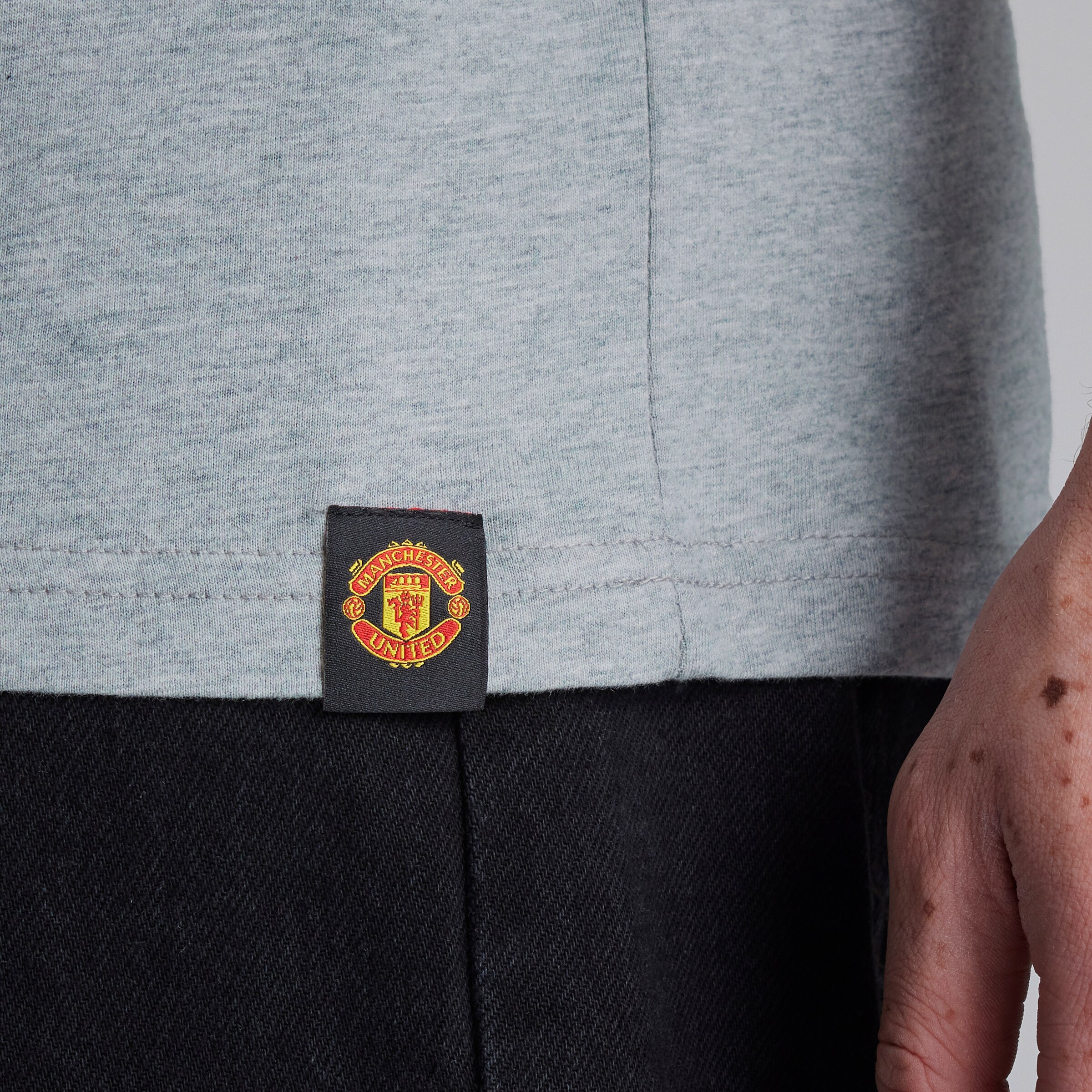 Manchester United Mainoo 37 T-Shirt Grey Marl Gris Détail [5-5]