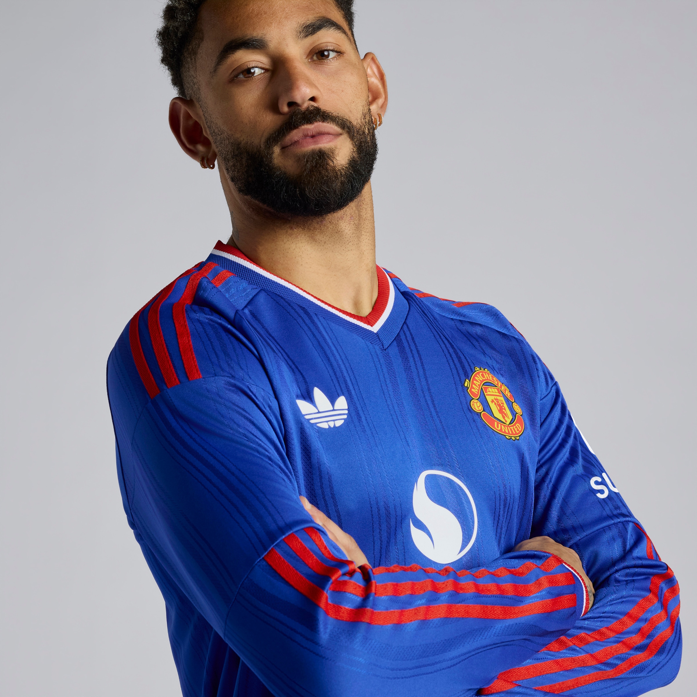 Manchester United 26/27 Away Authentic Long Sleeve Jersey Blue Detail [3-4]