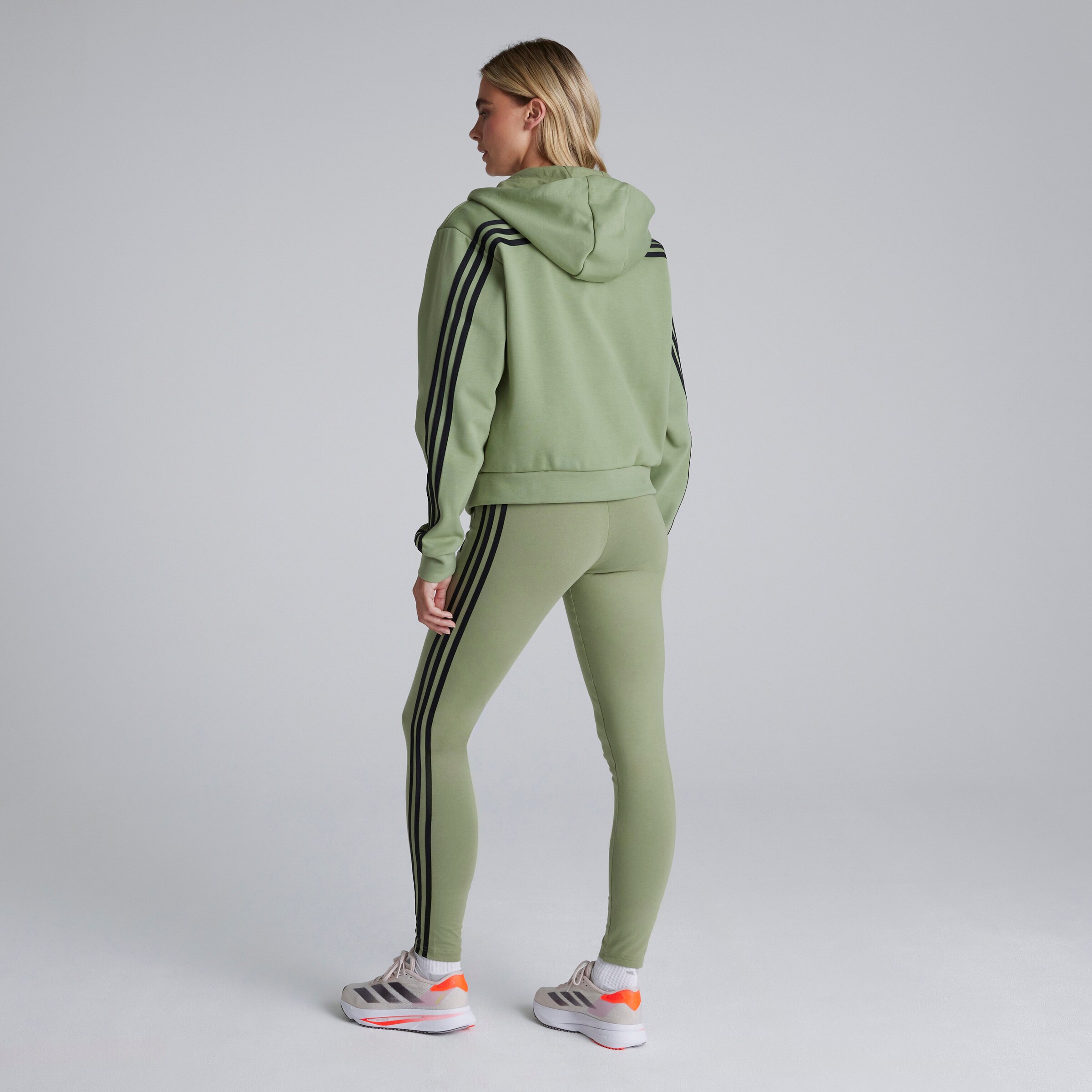 Manchester United x adidas Womens Future Icons 3-Stripes Leggings Green Green Detail [2-7]