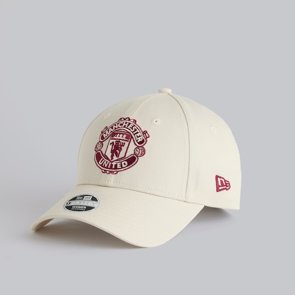 Manchester United x New Era Crest Women's 9Forty Cap Ivory Beige