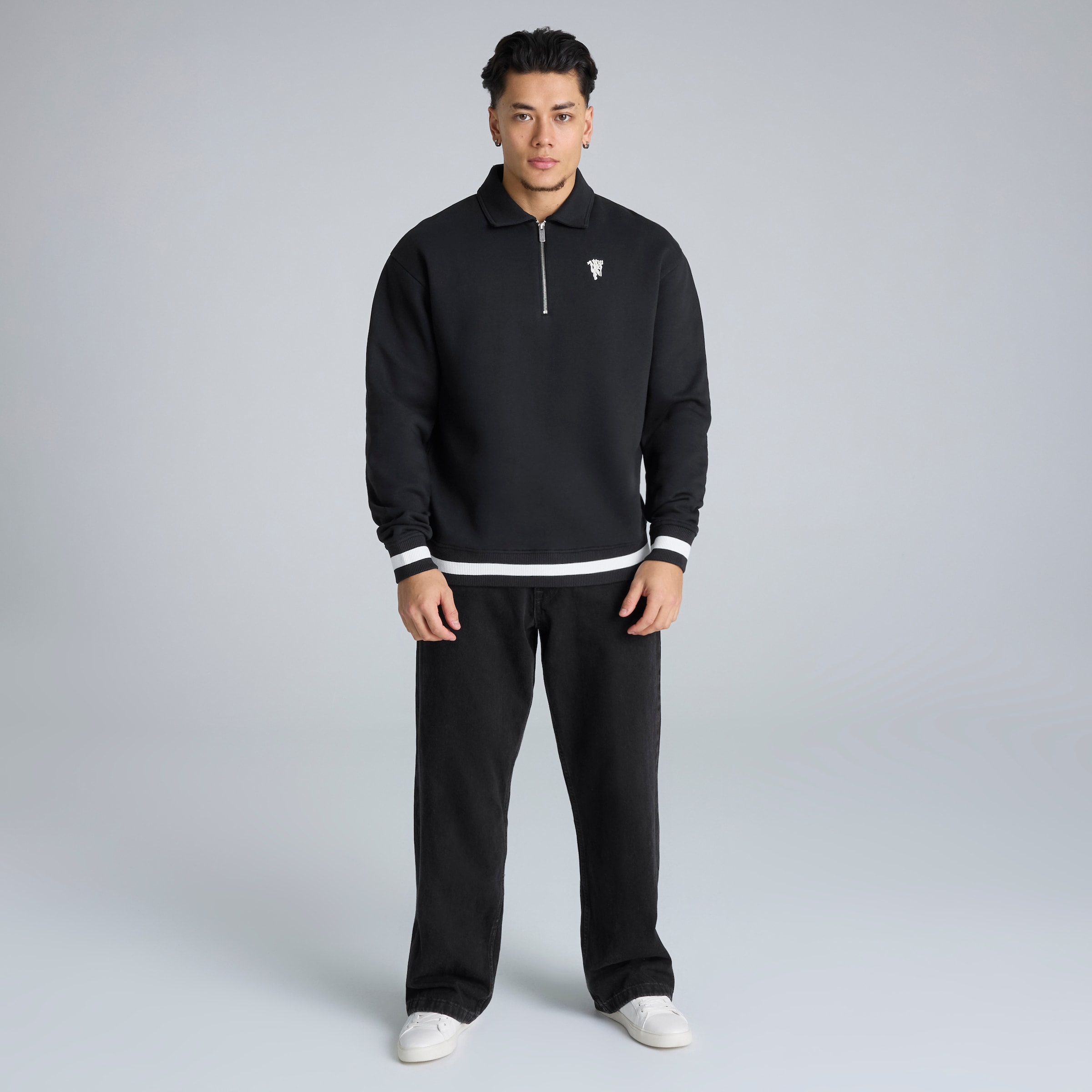 Manchester United Hated Adored Never Ignored Quarter Zip Sweatshirt Black Black Detail [3-6]