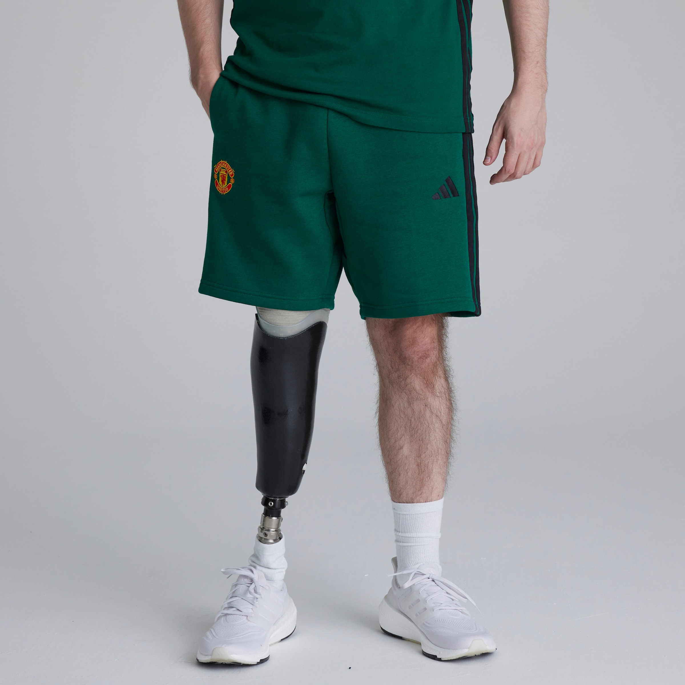 Manchester United x adidas Essentials 3-Stripes Fleece Short Green Verde