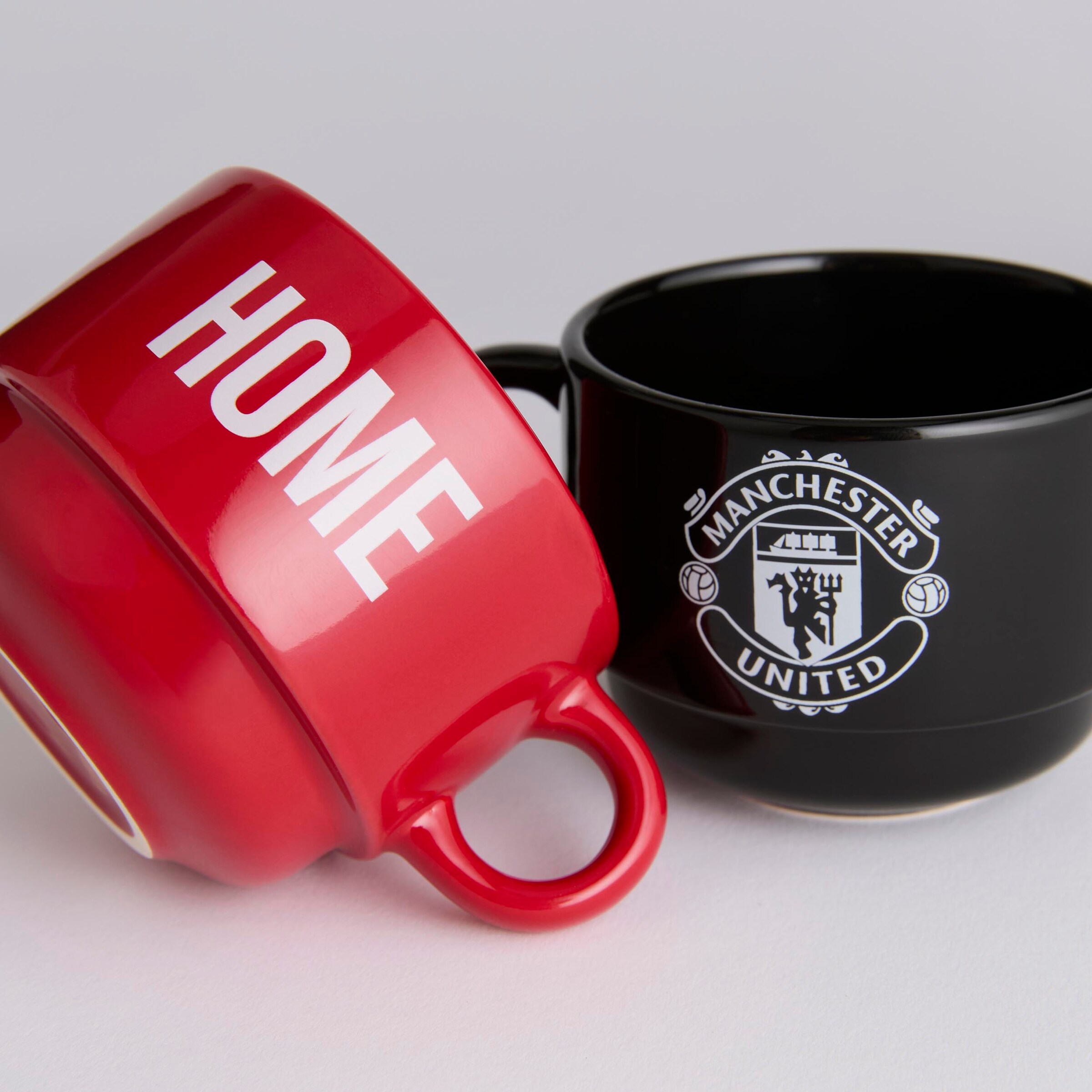 Manchester United Home & Away Stackable Mugs 2 Pack Red Multi Detail [4-4]