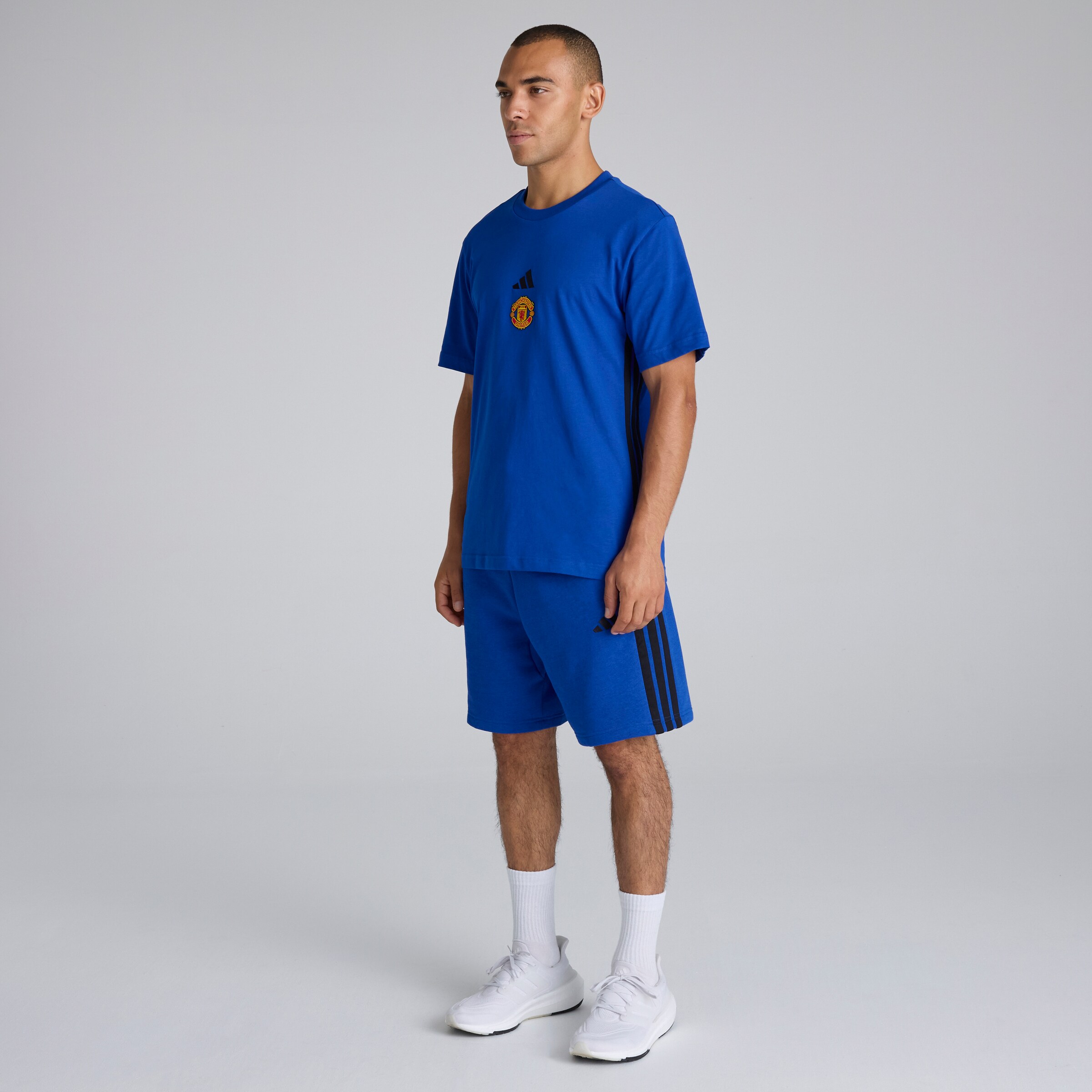 Manchester United x adidas Essentials 3-Stripes T-Shirt Blue Blue Detail [3-5]