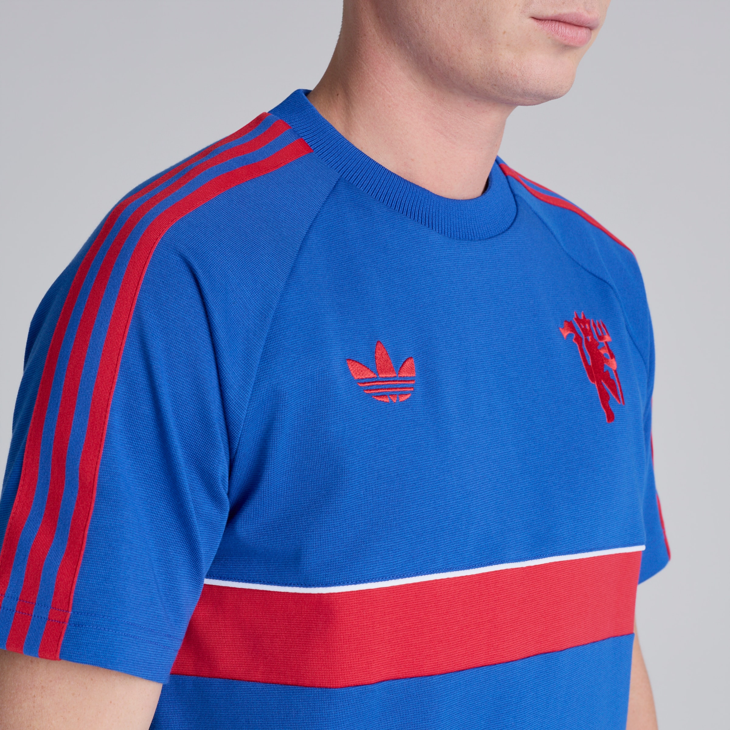 Manchester United x adidas Originals T-Shirt Blue 蓝色 细节 [5-5]