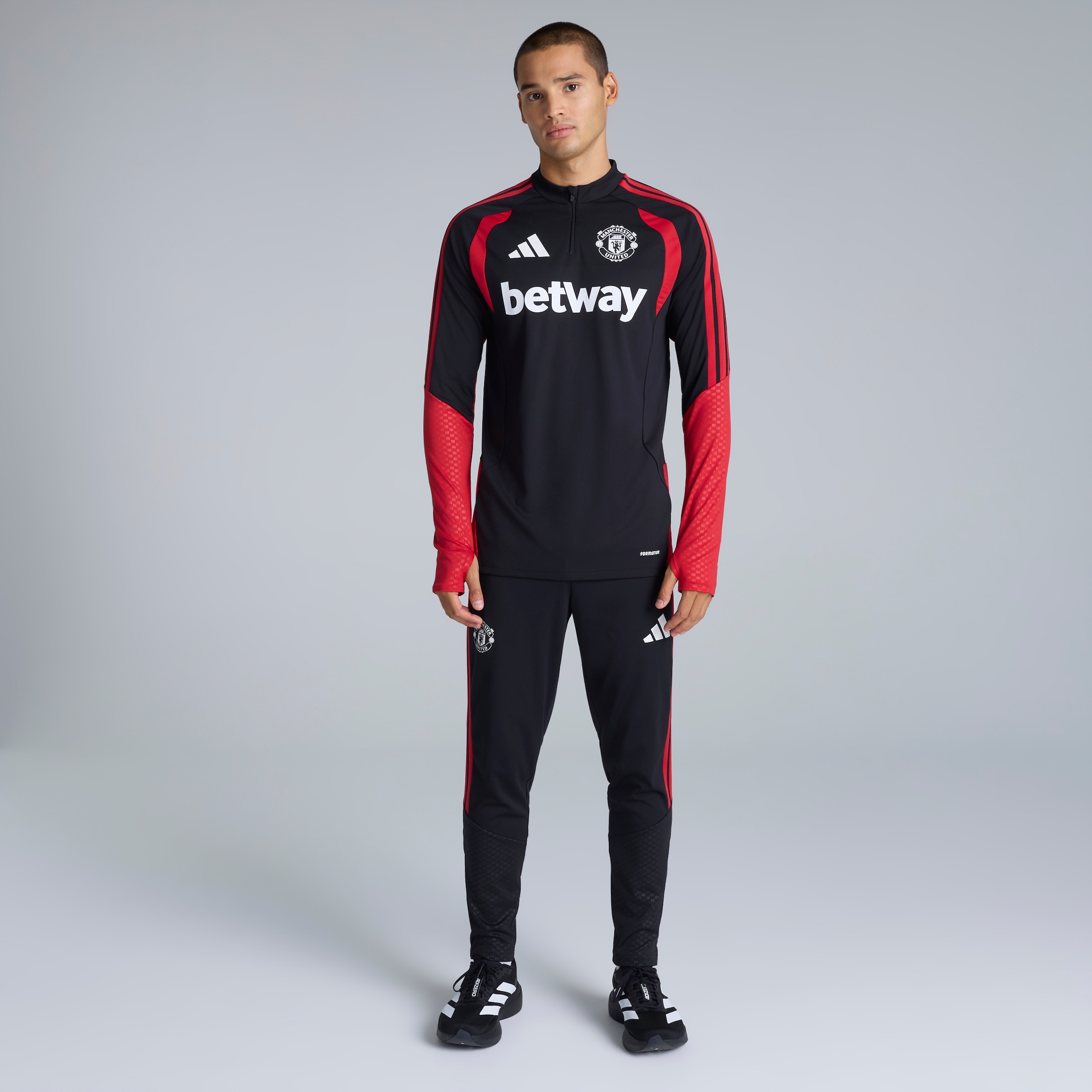 Manchester United 26/27 Training Tiro Top Black (Sponsored) 검정색 세부 사항 [3-5]