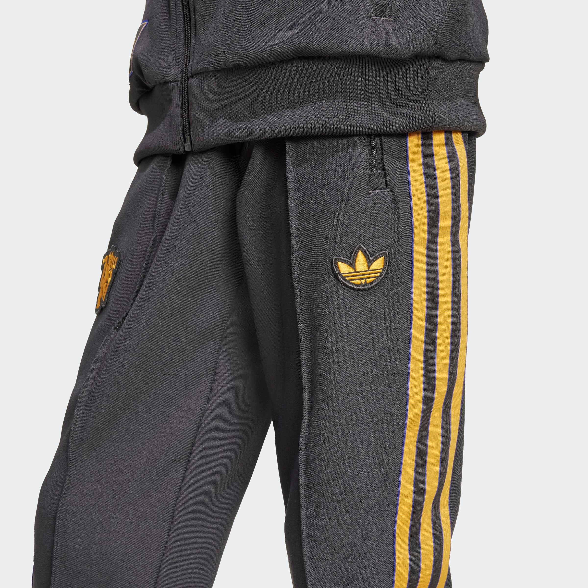 Manchester United Terrace Icons Track Pants Kids Black Detail [5-7]