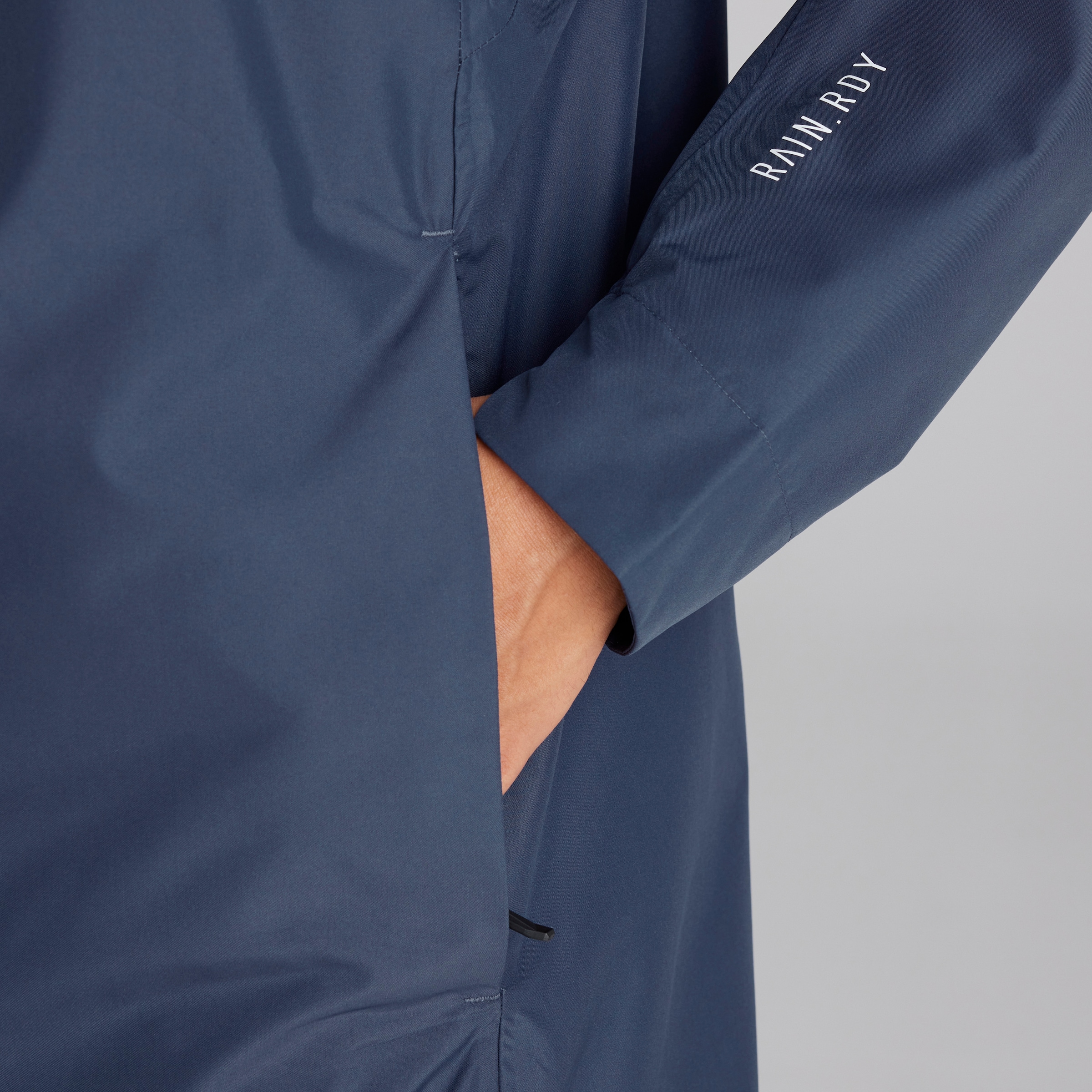 Manchester United x adidas Mens Terrex 2.5 Layer RAIN.RDY Jacket Navy Navy blue Detail [5-5]