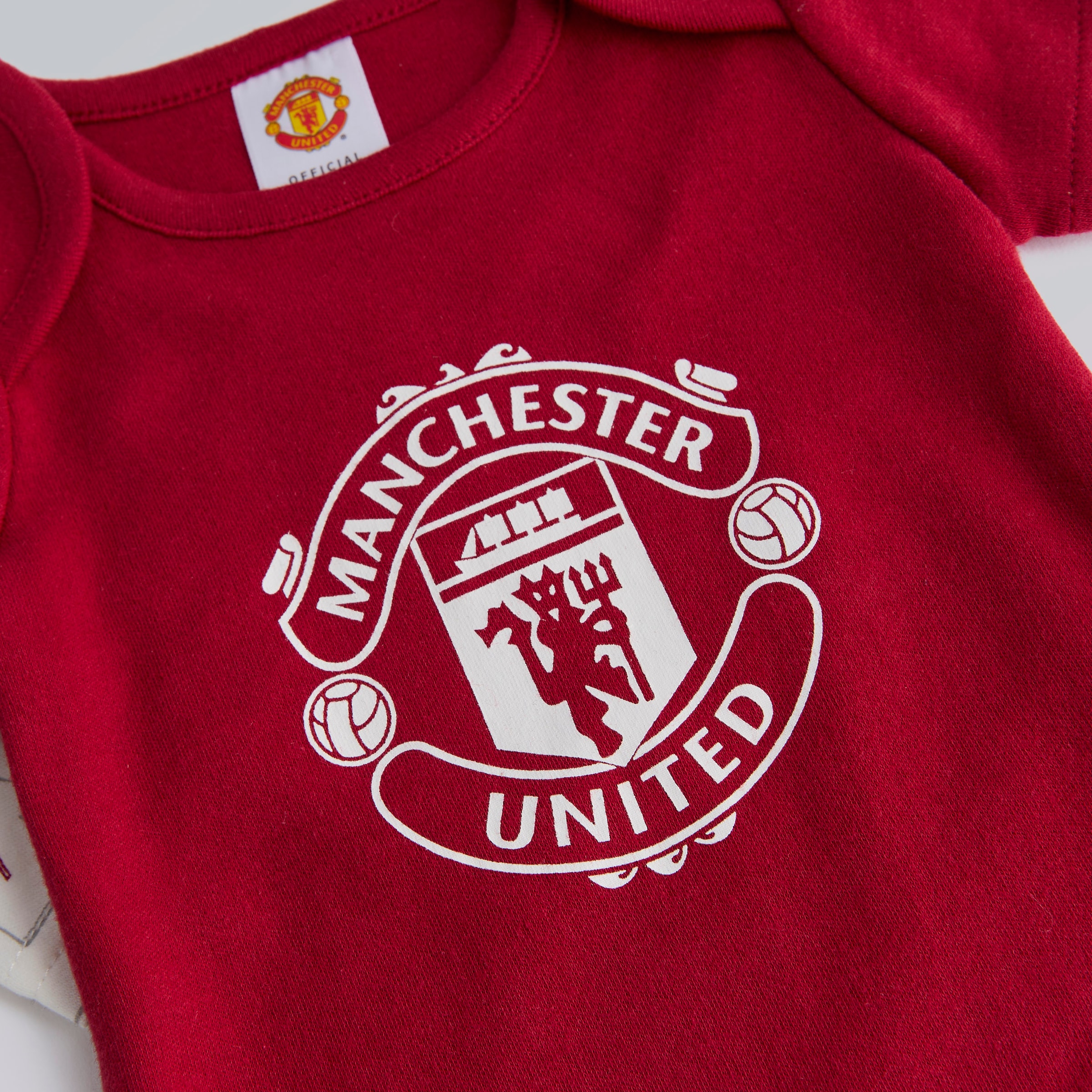 Manchester United Baby Sleepsuit Bodysuit Bib Hat Gift Set Multi