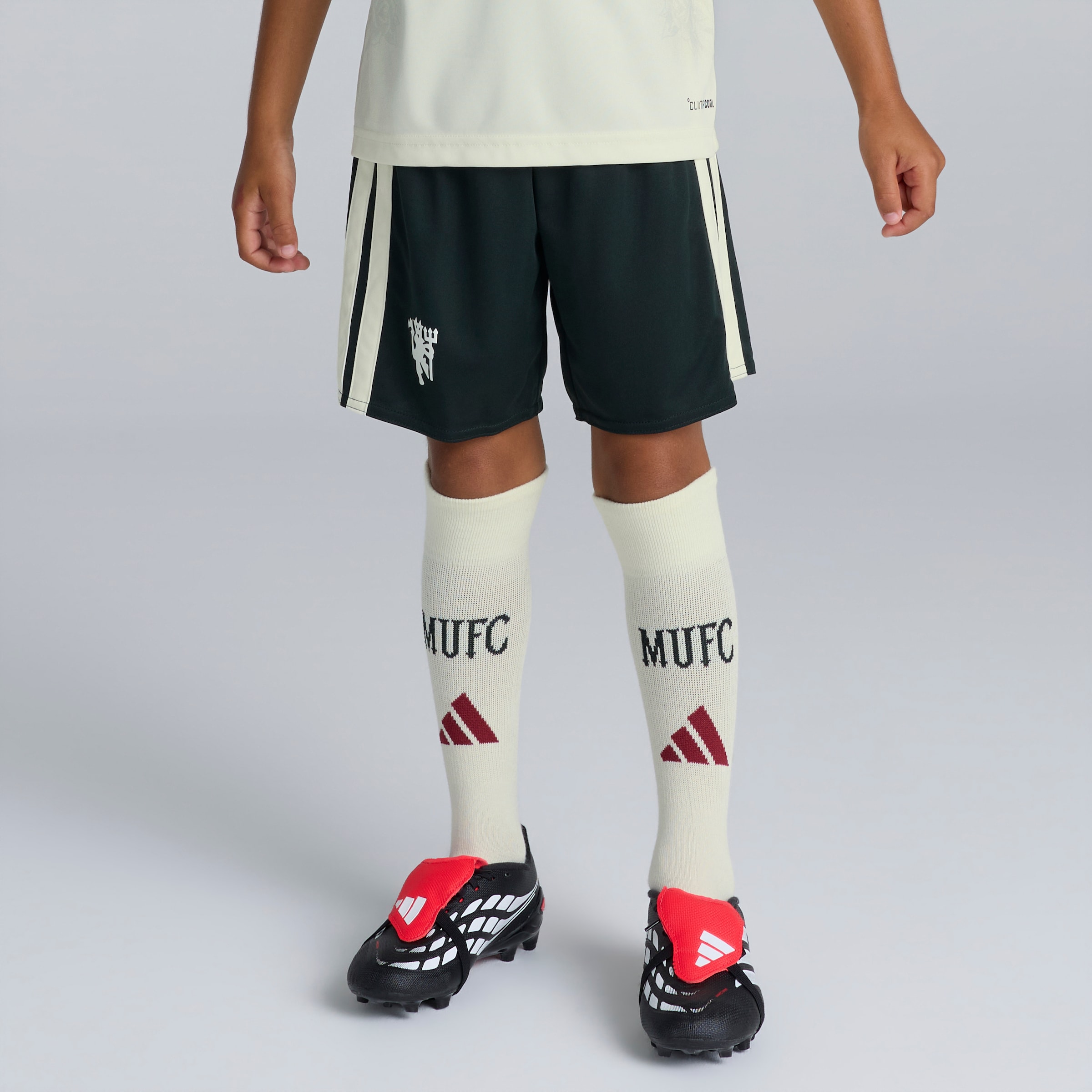 Manchester United 26/27 Third Mini Kit with Fernandes 8 UCL Printing & Badge Beige Detail [5-6]