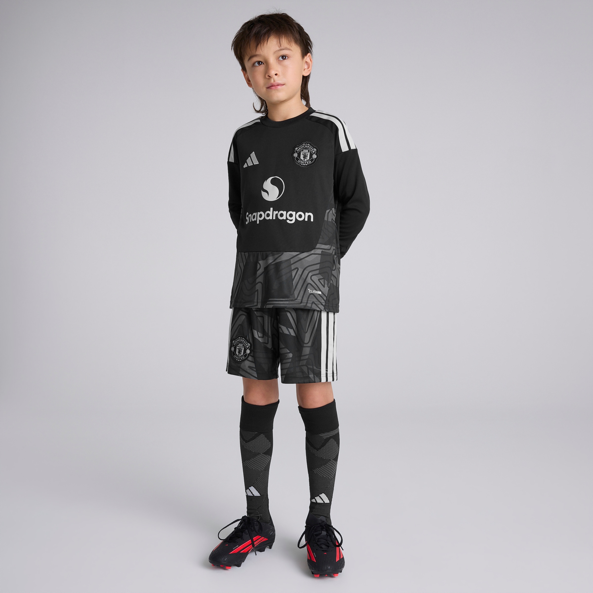 Manchester United Kids 26/27 Home Goalkeeper Shorts Black Noir Détail [3-5]
